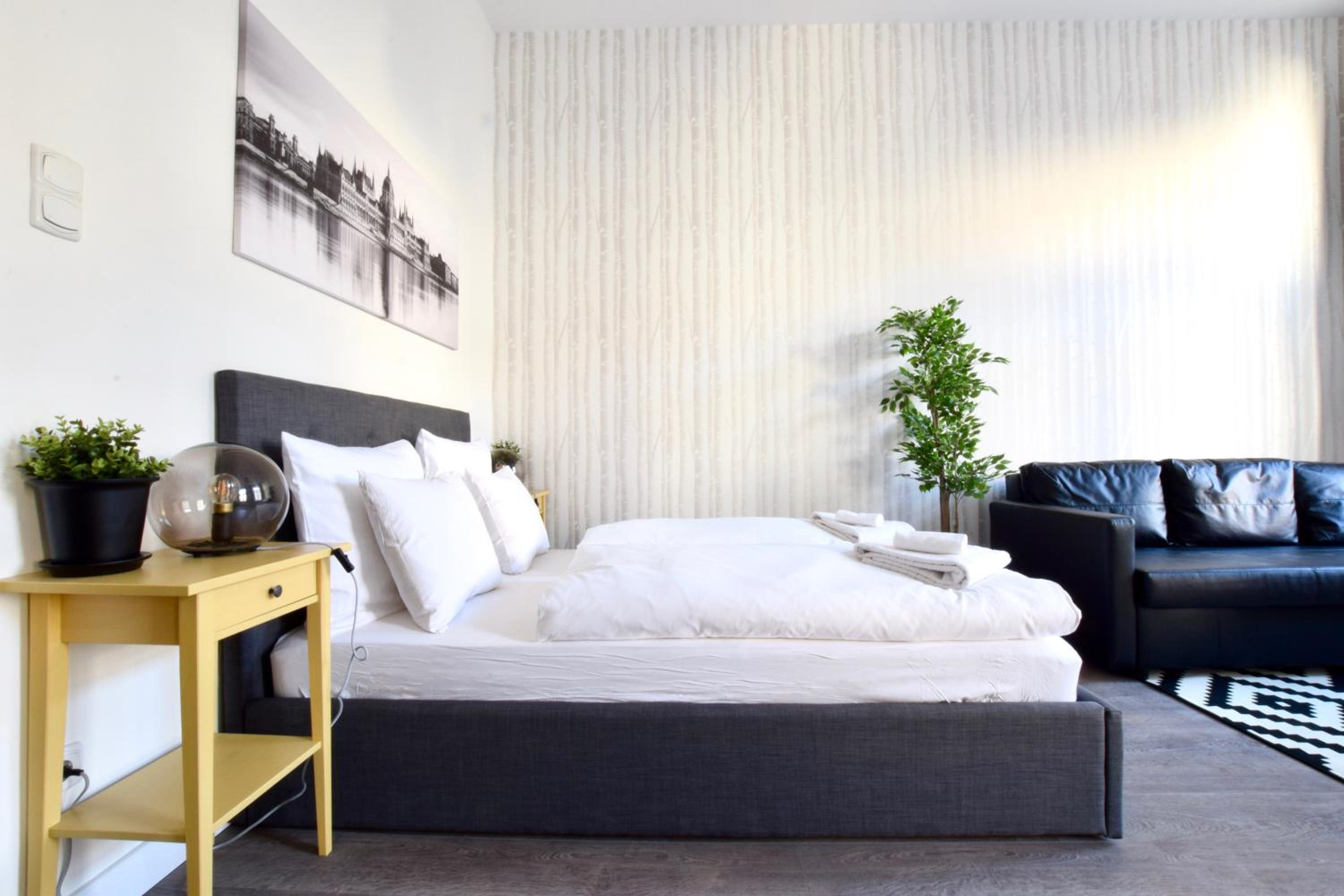 Standard Apartment by Hi5 - Dessewffy 39 view 2
