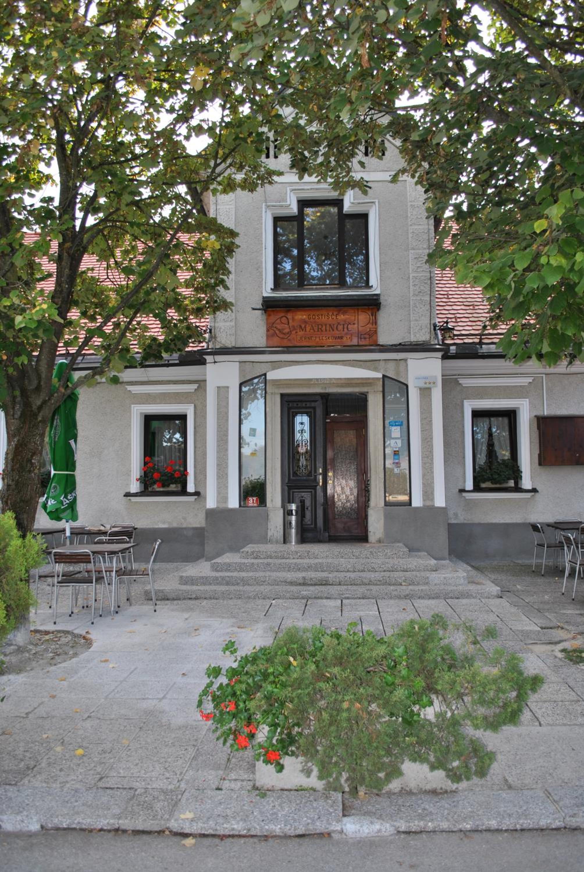 Photo 18