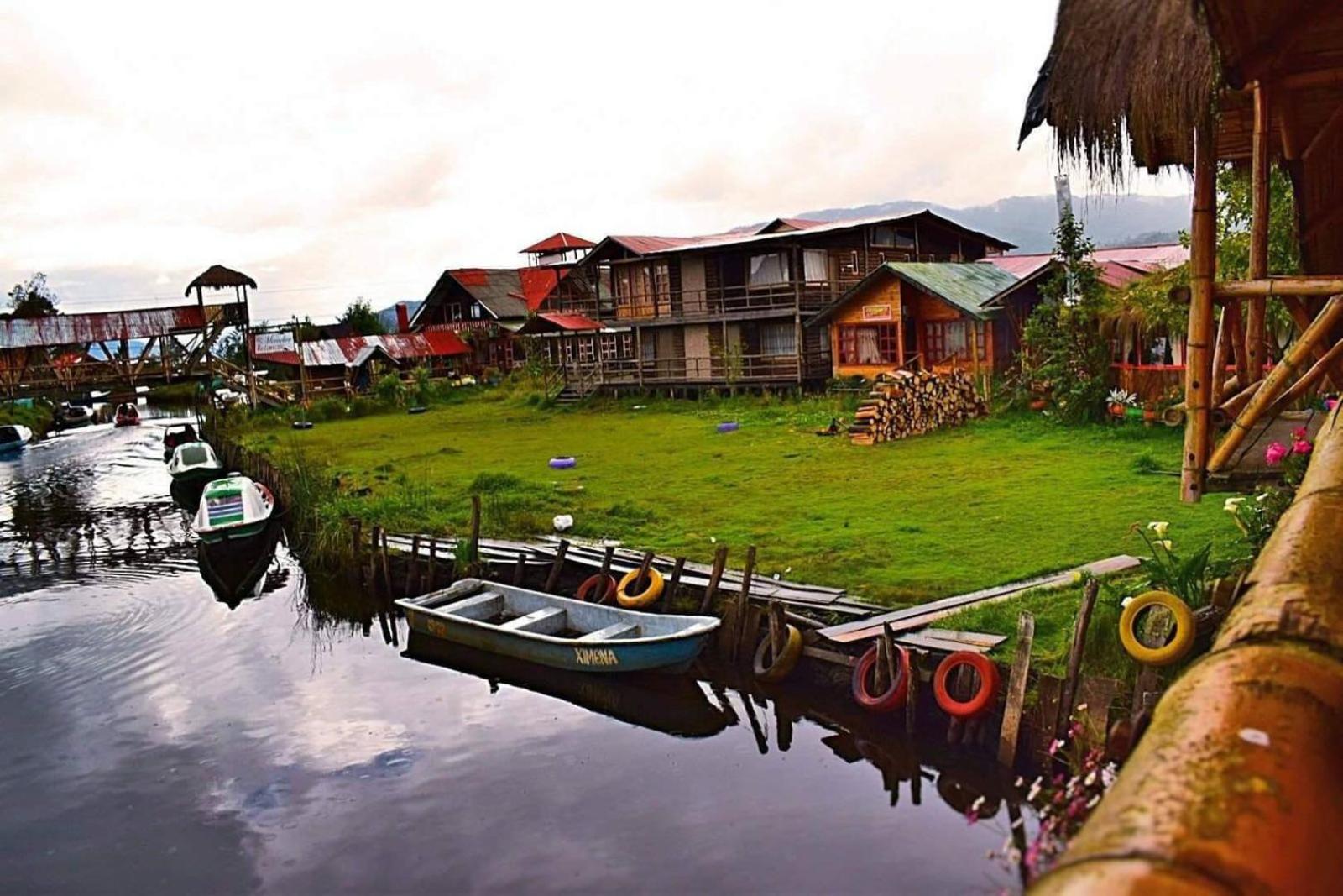 CASA LA KOCHA, Cabin, Hostal en la Laguna de la Cocha