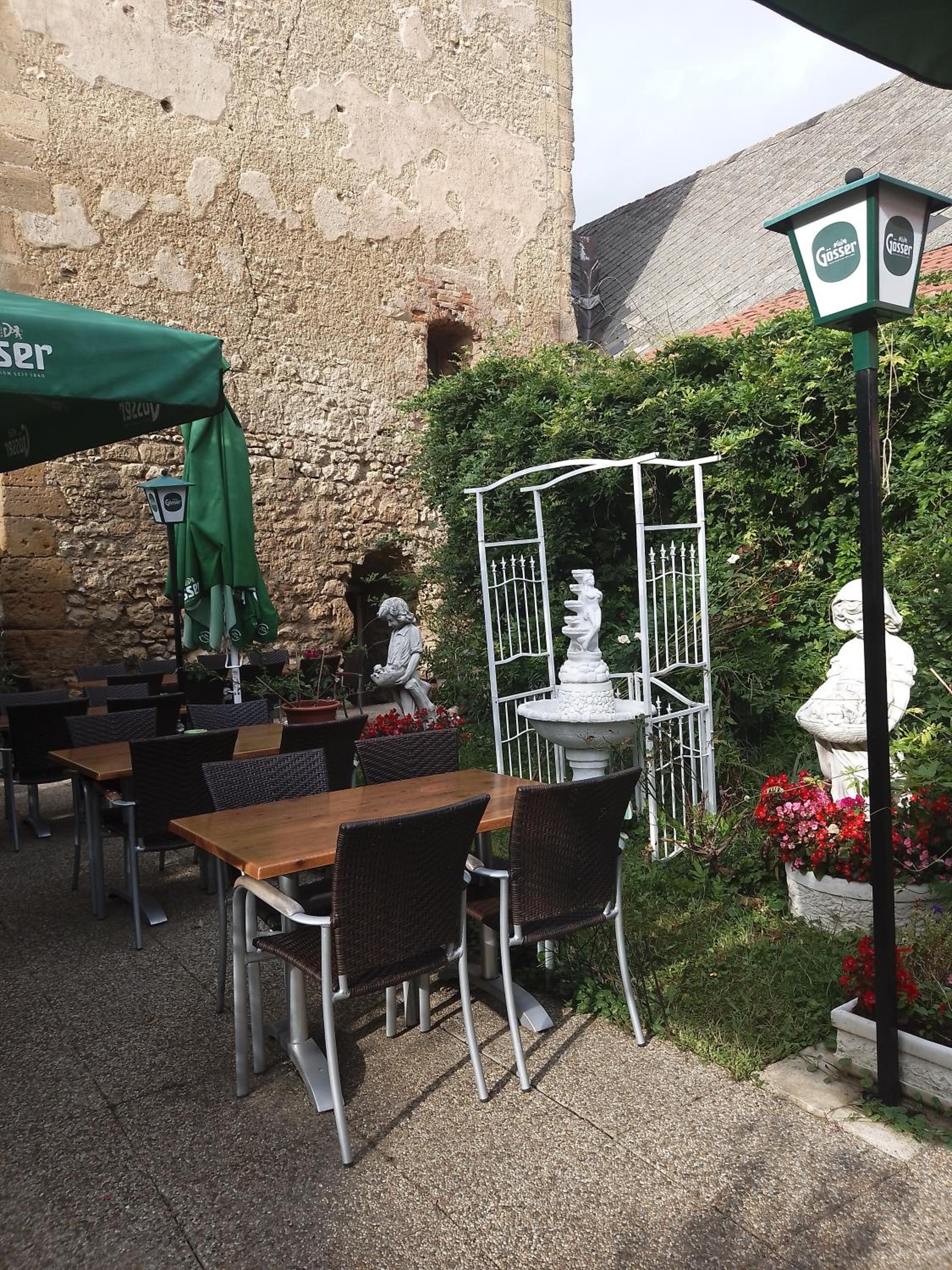 Gasthaus Wildrose Zum Wehrturm