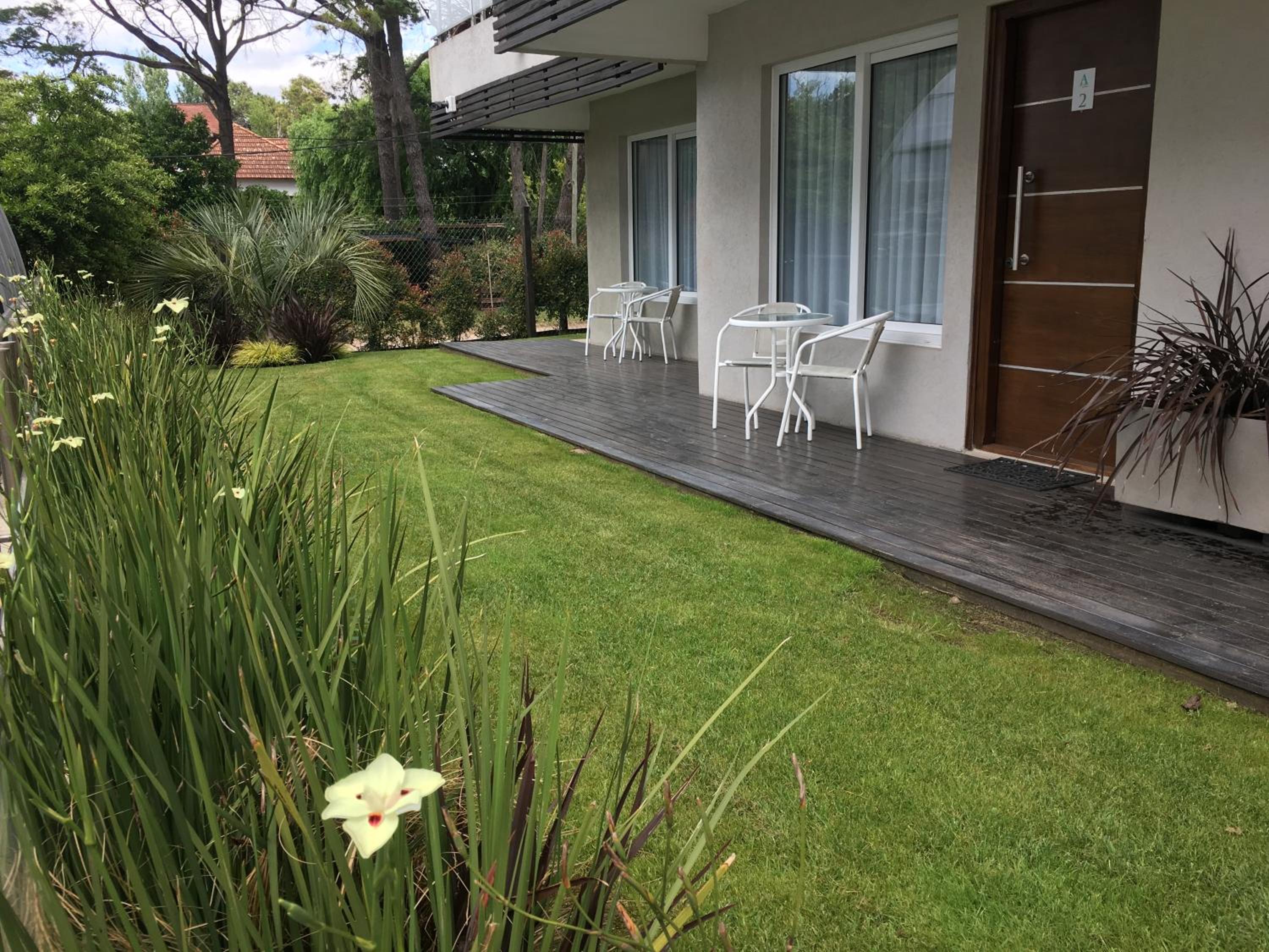 Aqualina Suites