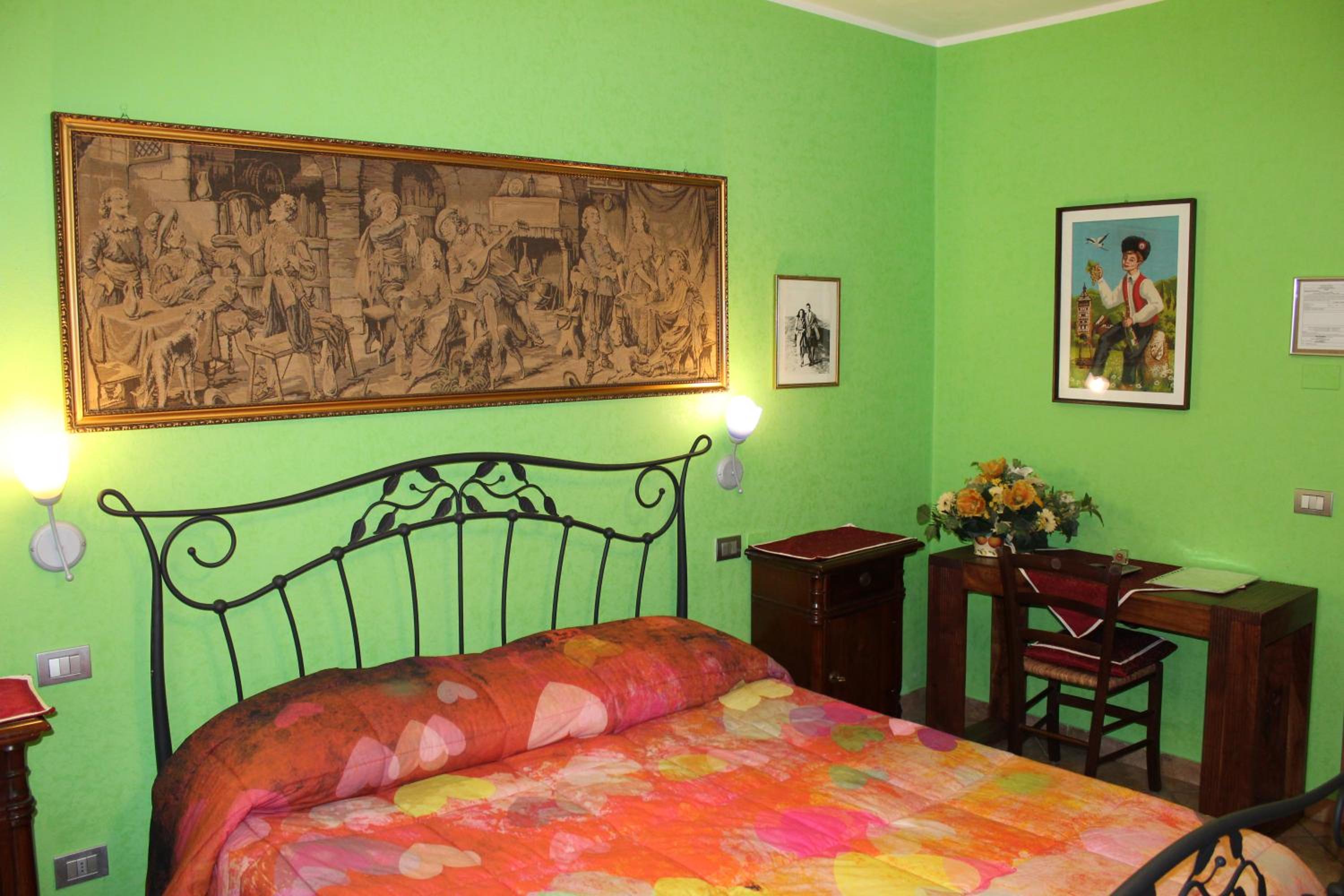 Photo 10