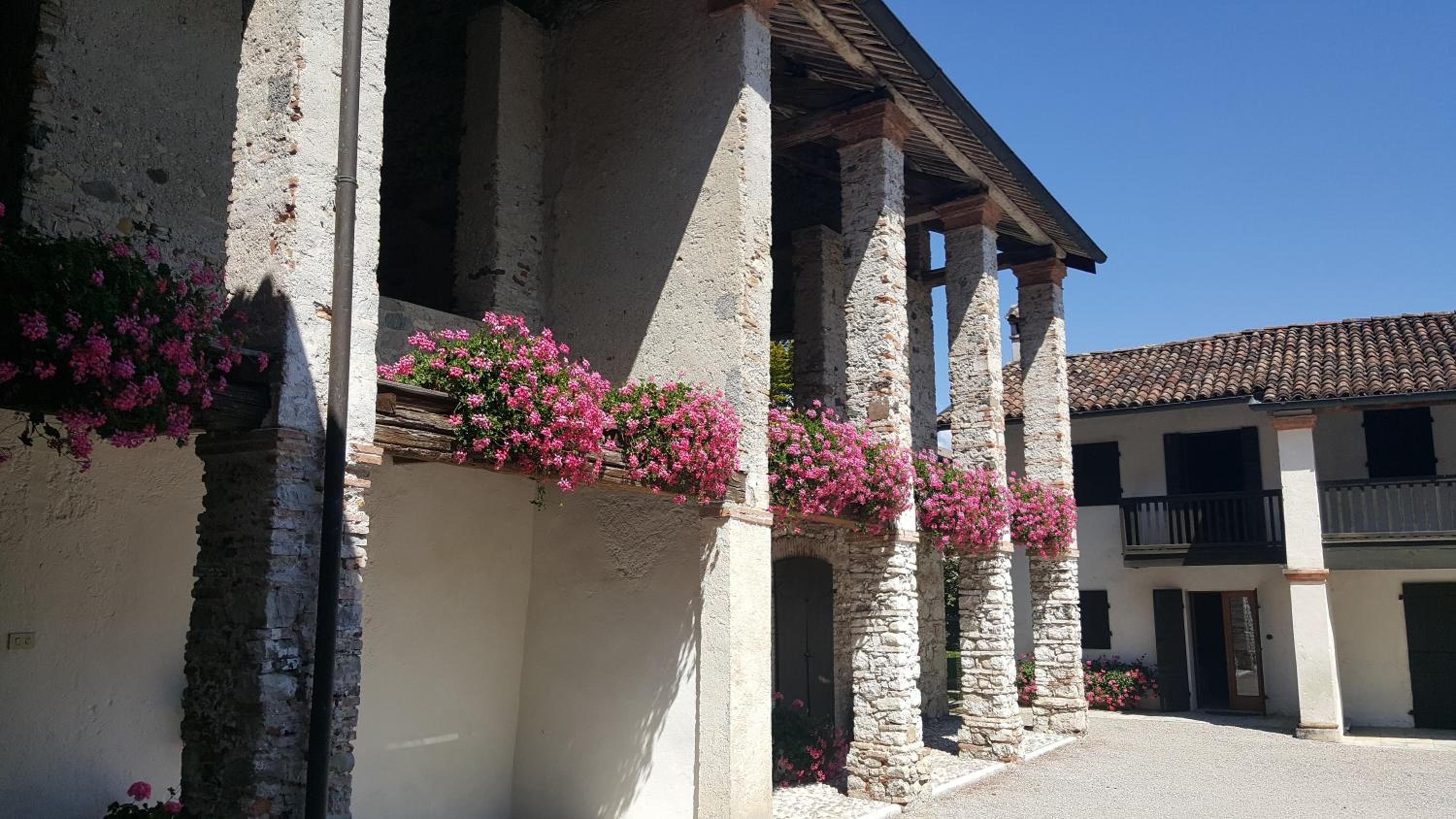 Colvago La Corte Spectacular Ancient Country House view 3