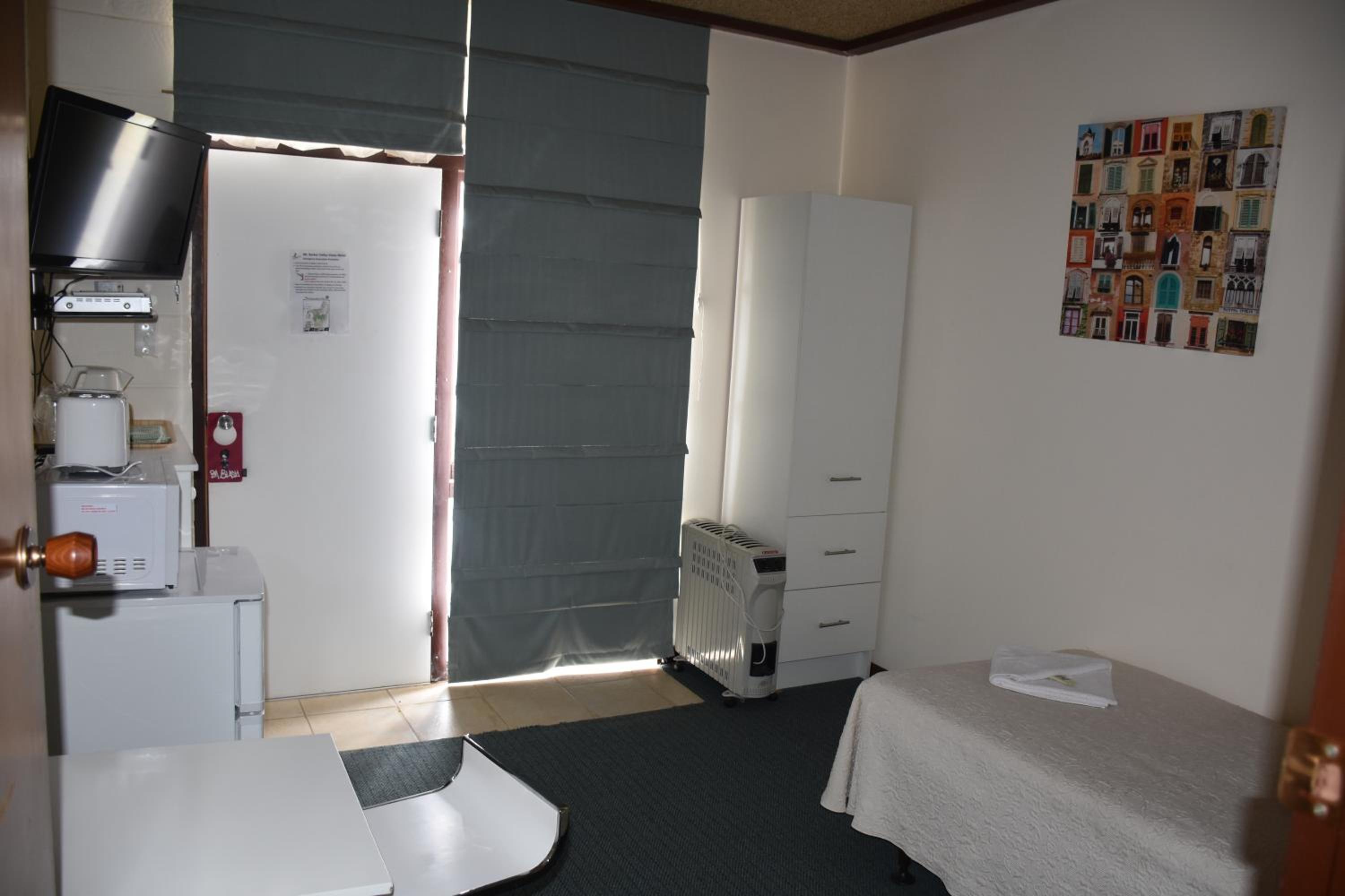 Mount Barker Valley Views Motel & Chalets, Western Australia
