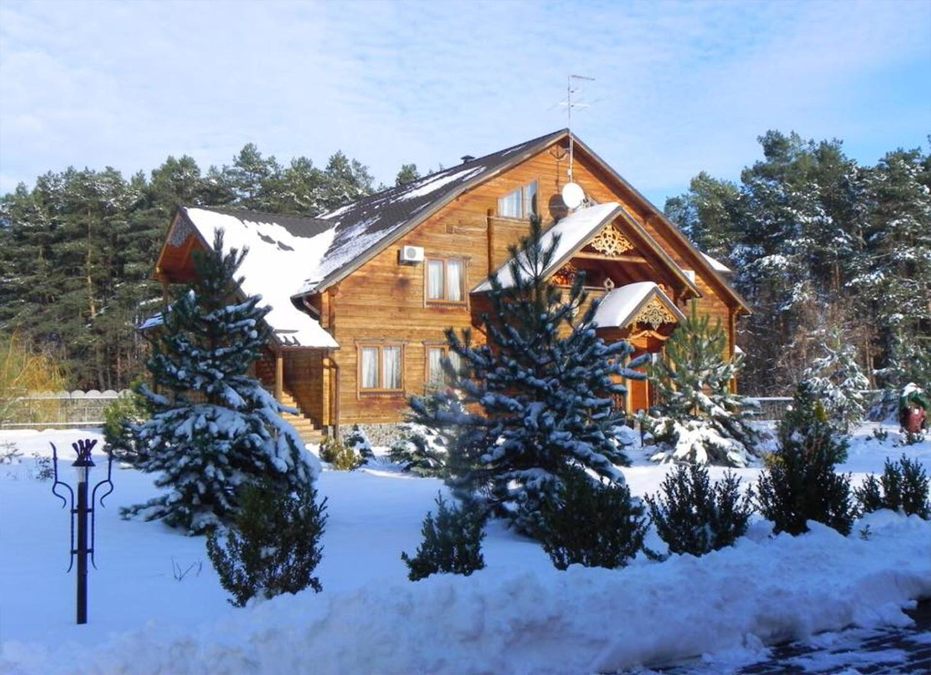 Hotel and restaurant complex Skolmo