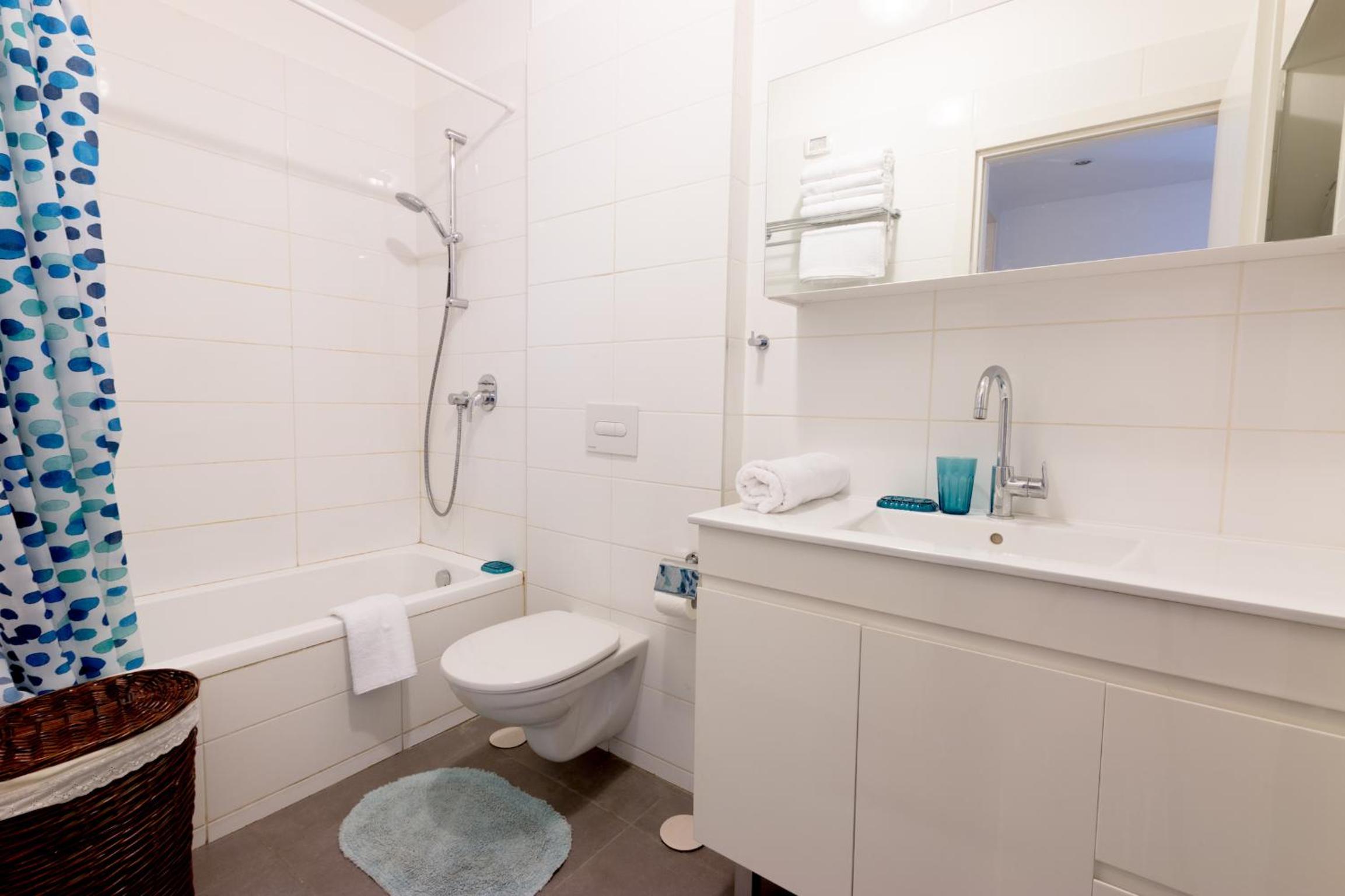 Bright 2 BR in Hype Neighborhood by FeelHome