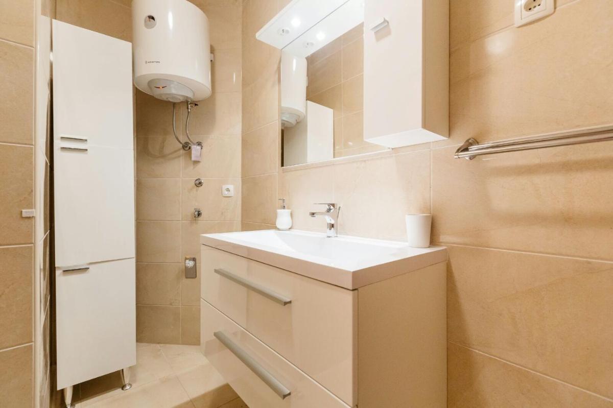 Apartment Tri sunca view 4