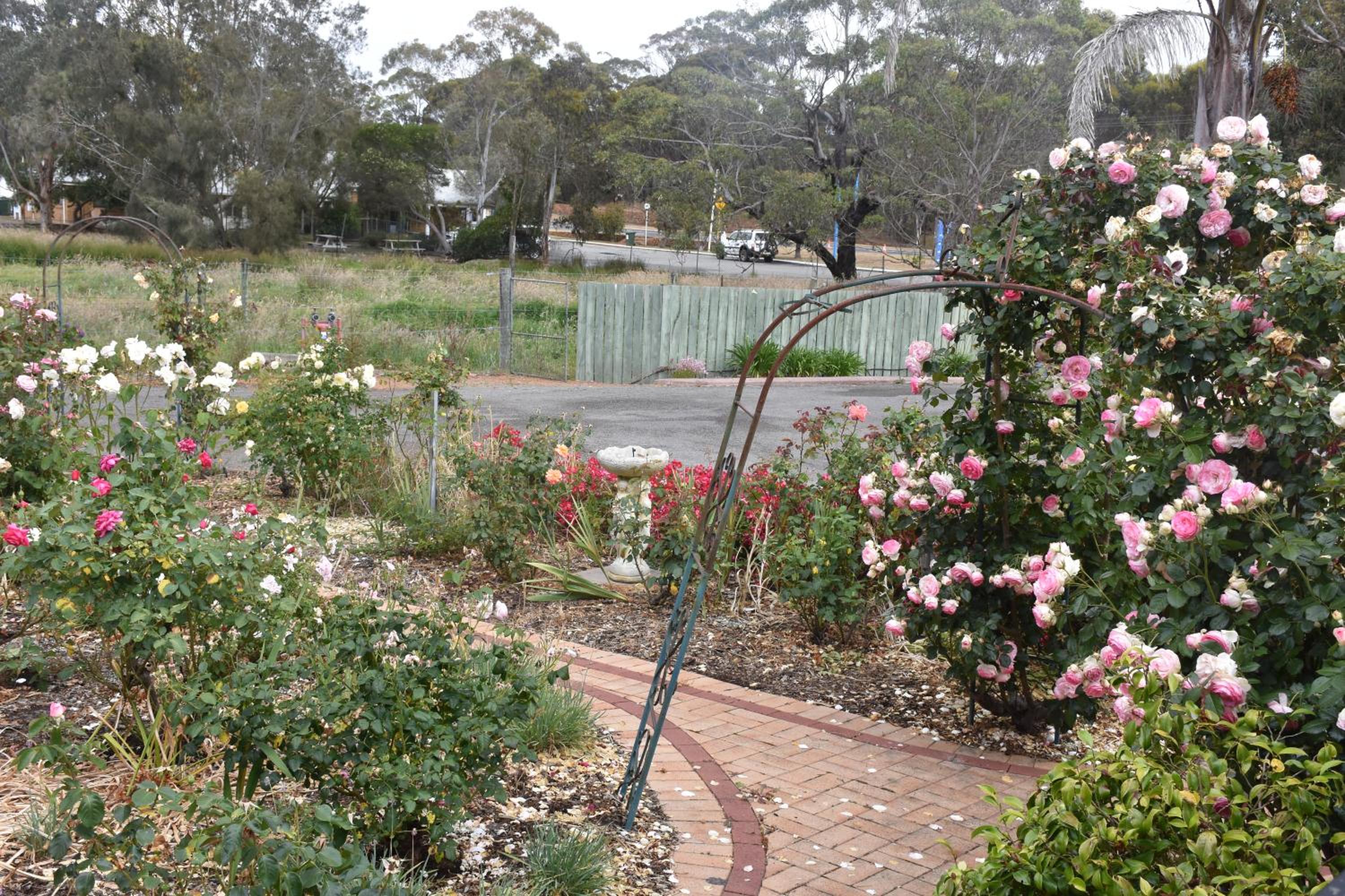 Mount Barker Valley Views Motel & Chalets, Western Australia