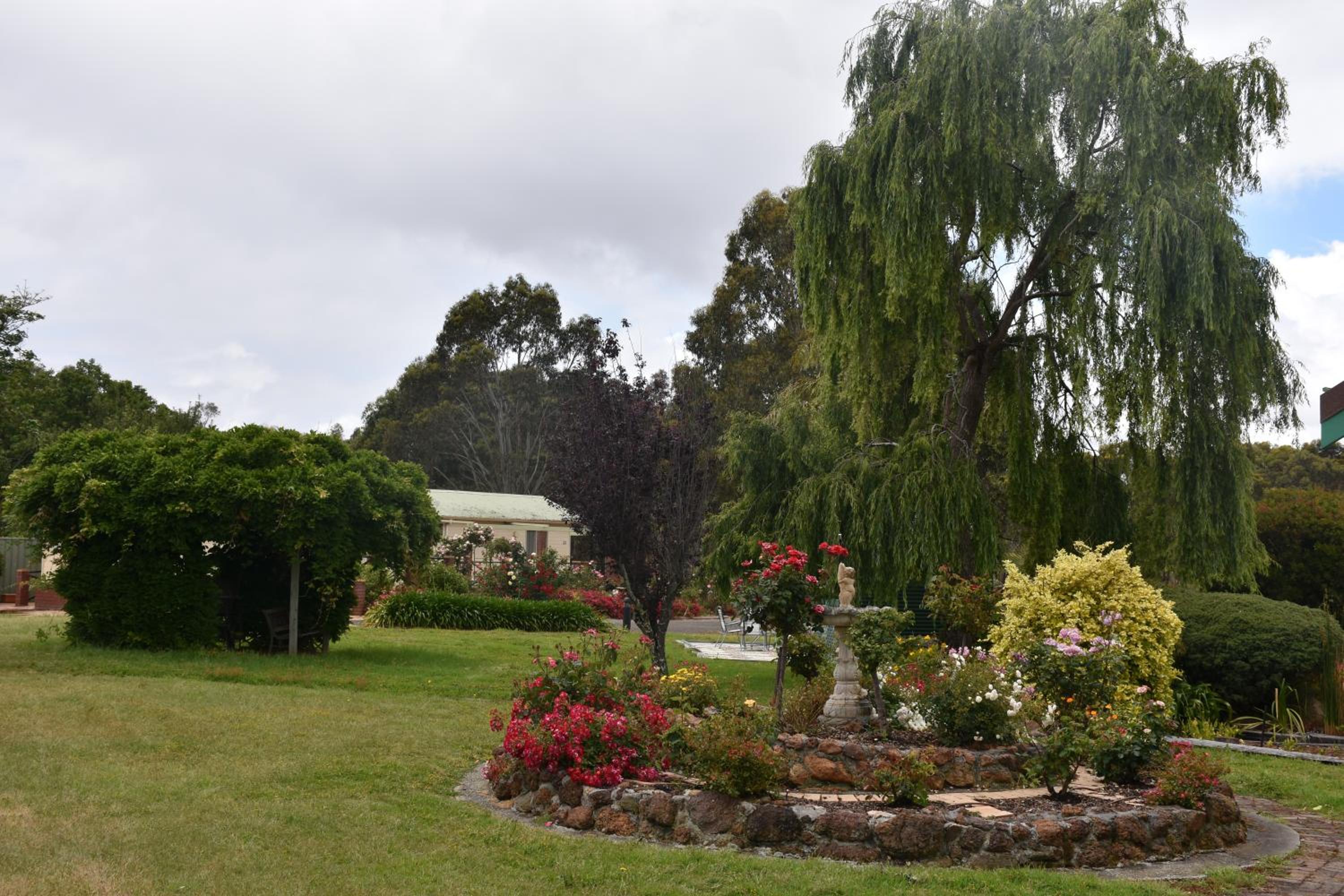 Mount Barker Valley Views Motel & Chalets, Western Australia