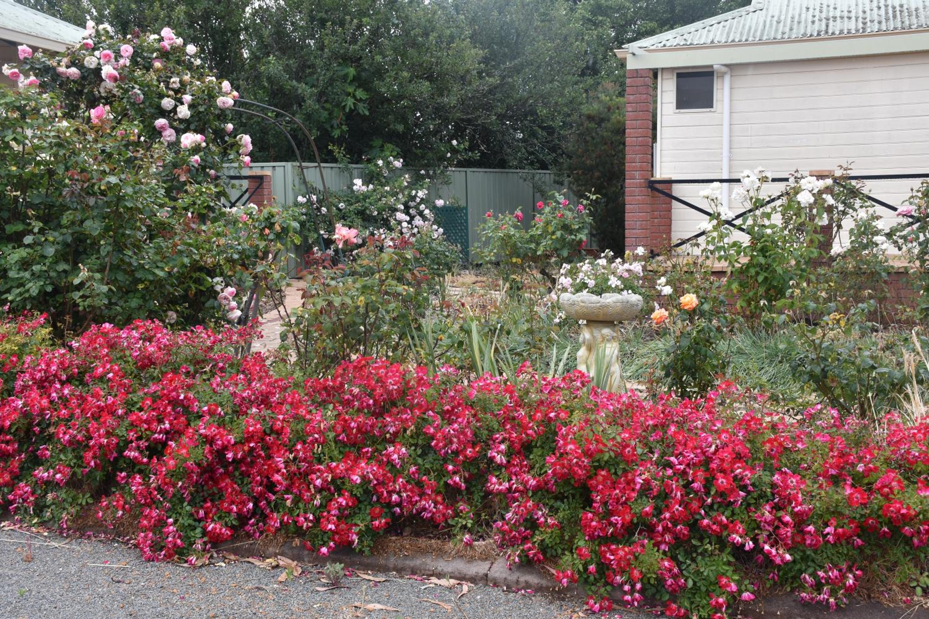 Mount Barker Valley Views Motel & Chalets, Western Australia