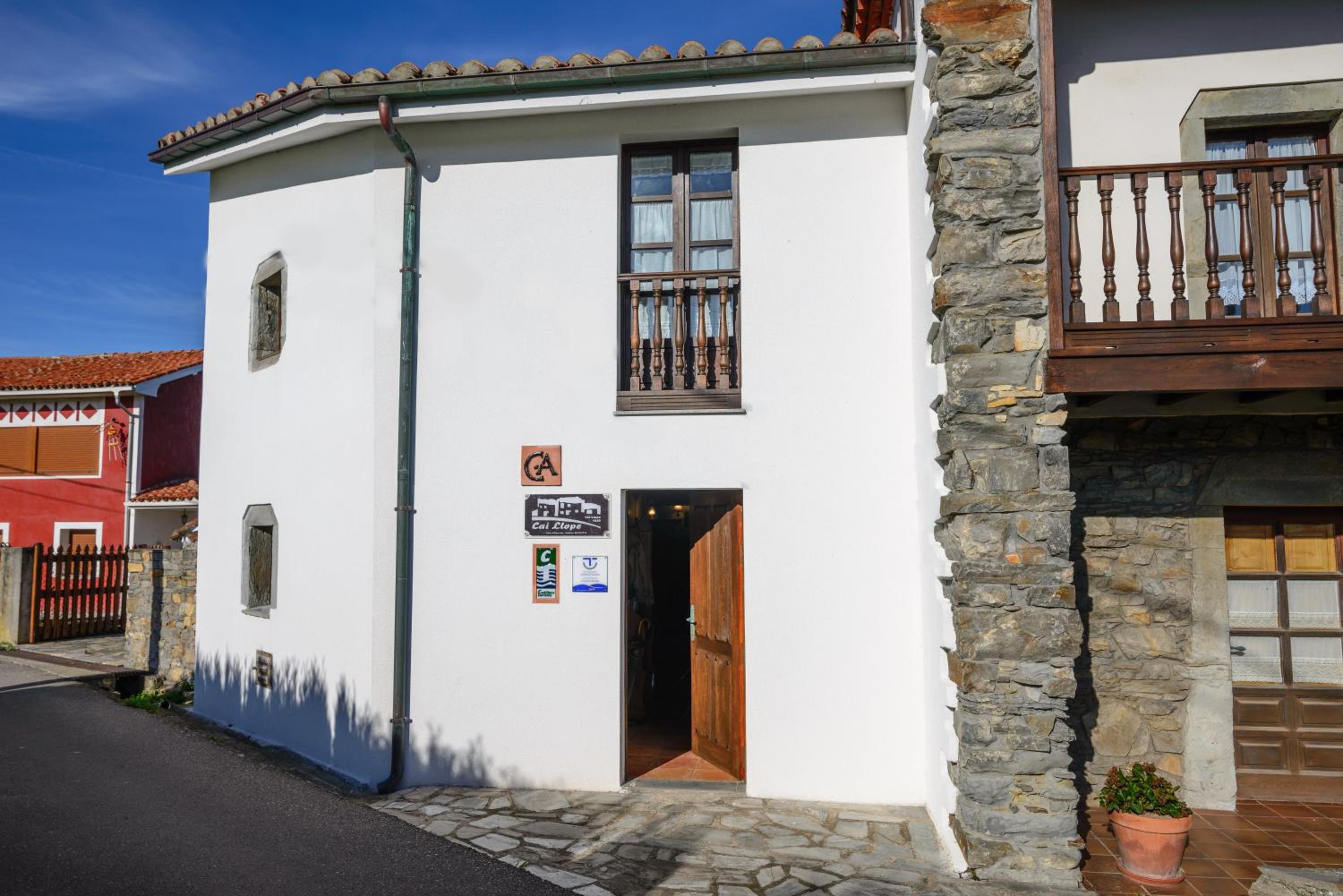 Cai Llope view 4