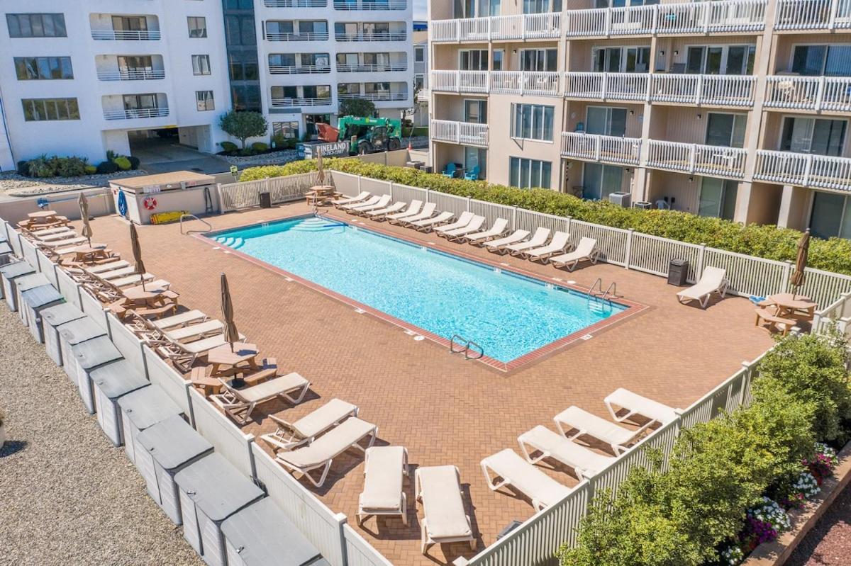 Steps 2 beach Ocean view Pool Parking