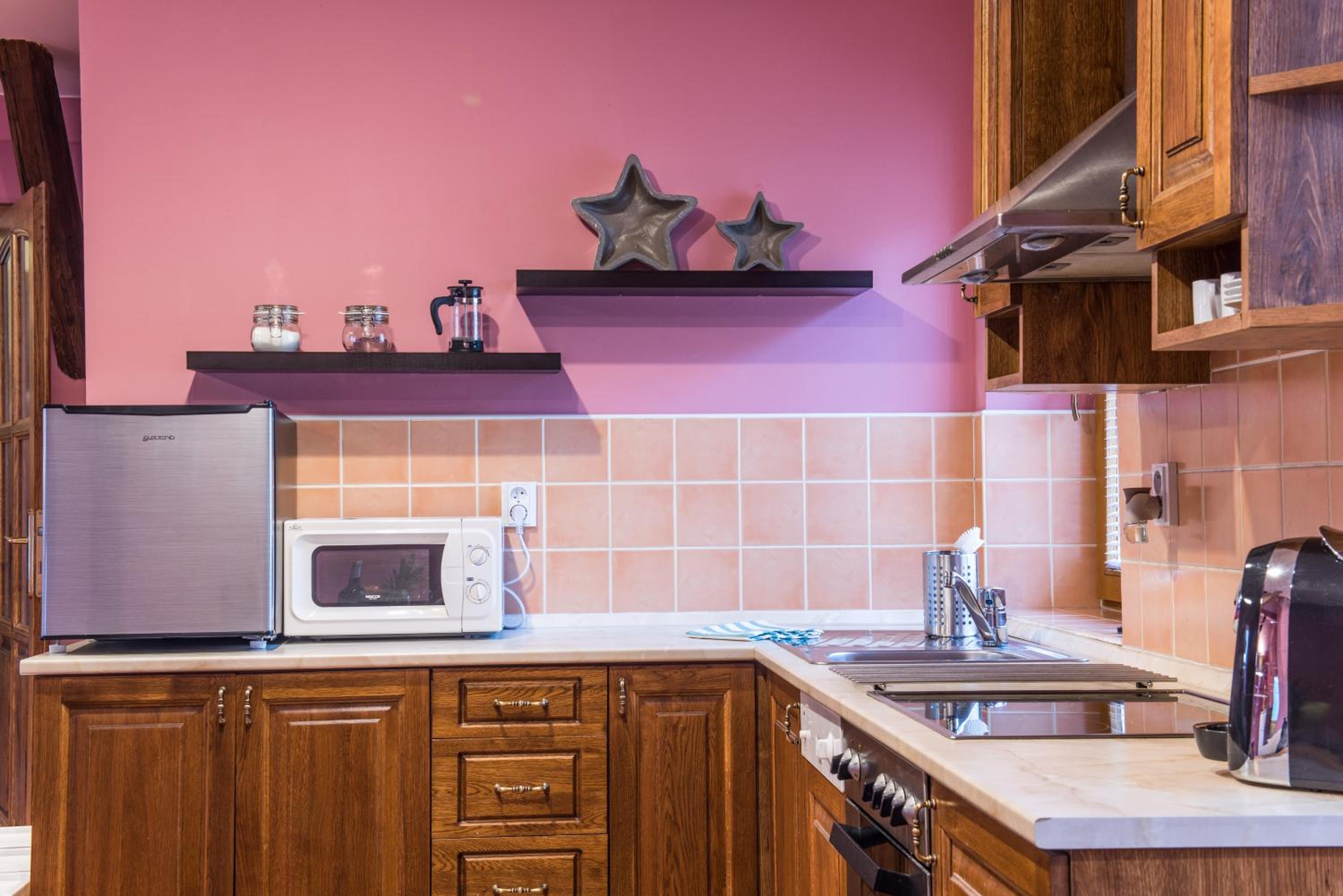 Spacious and Quiet Attic Flat in Centre
