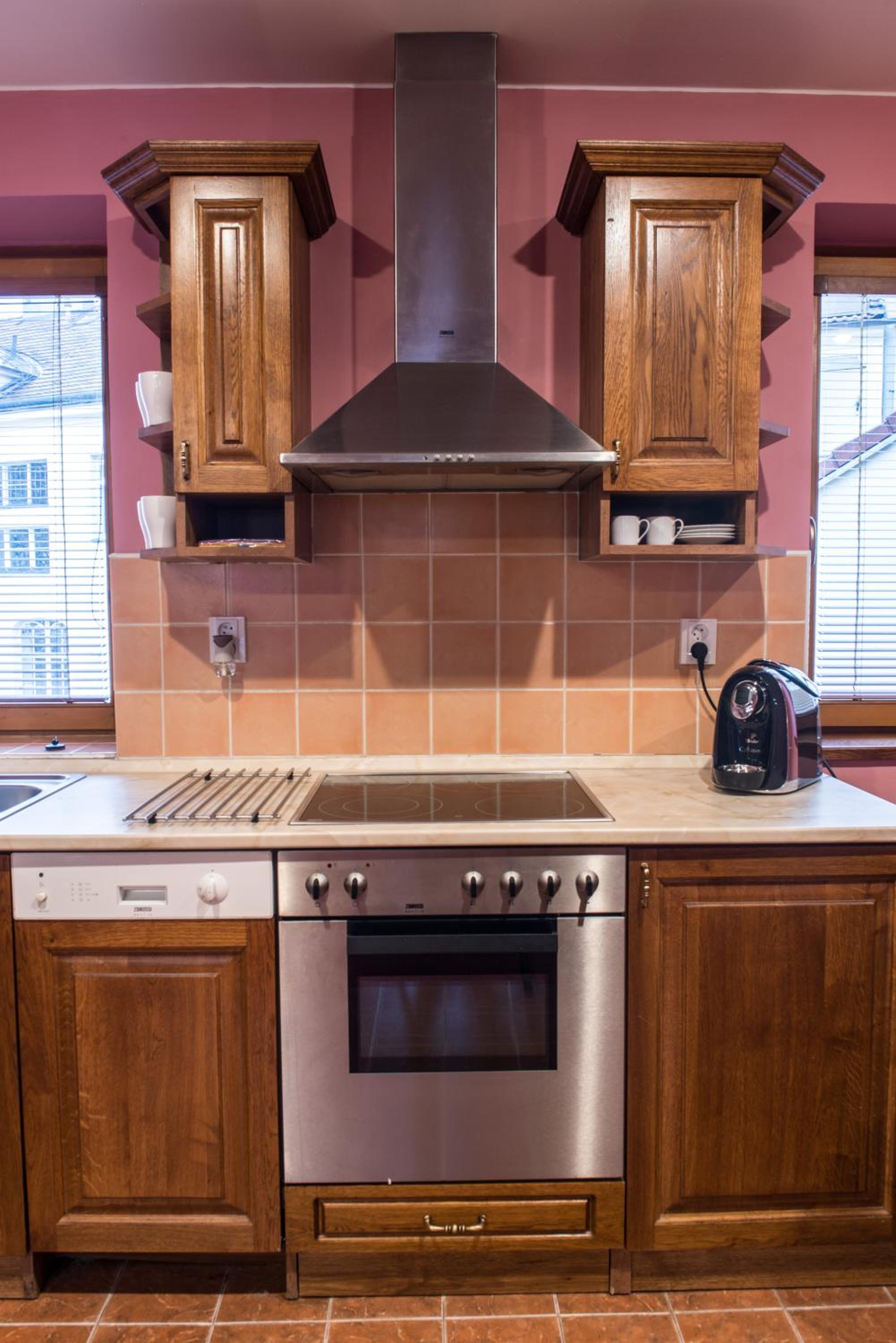 Spacious and Quiet Attic Flat in Centre