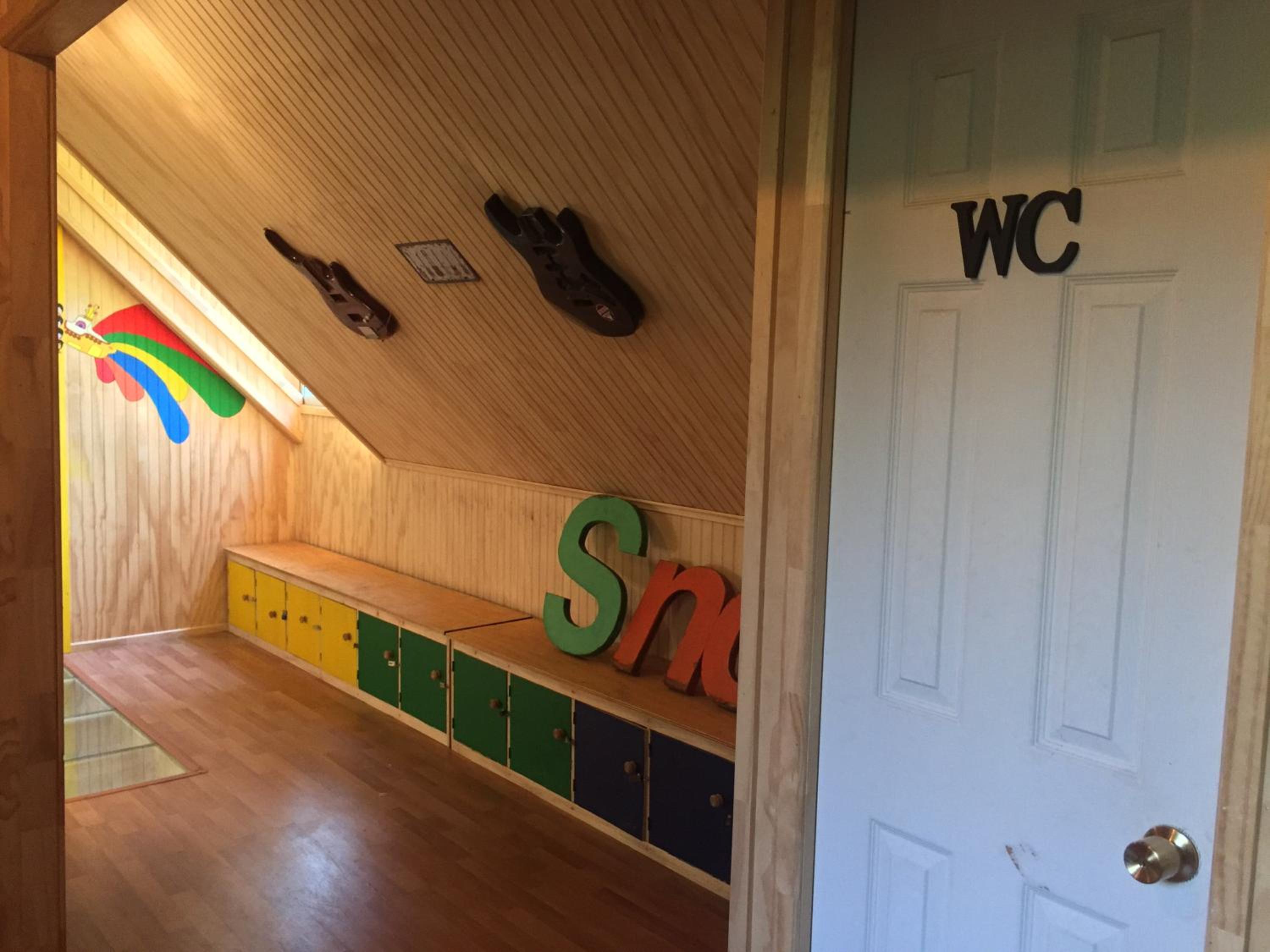 Duub Hostel