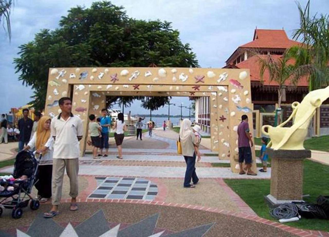 Lumut Waterfront Apartment 62 photo 7