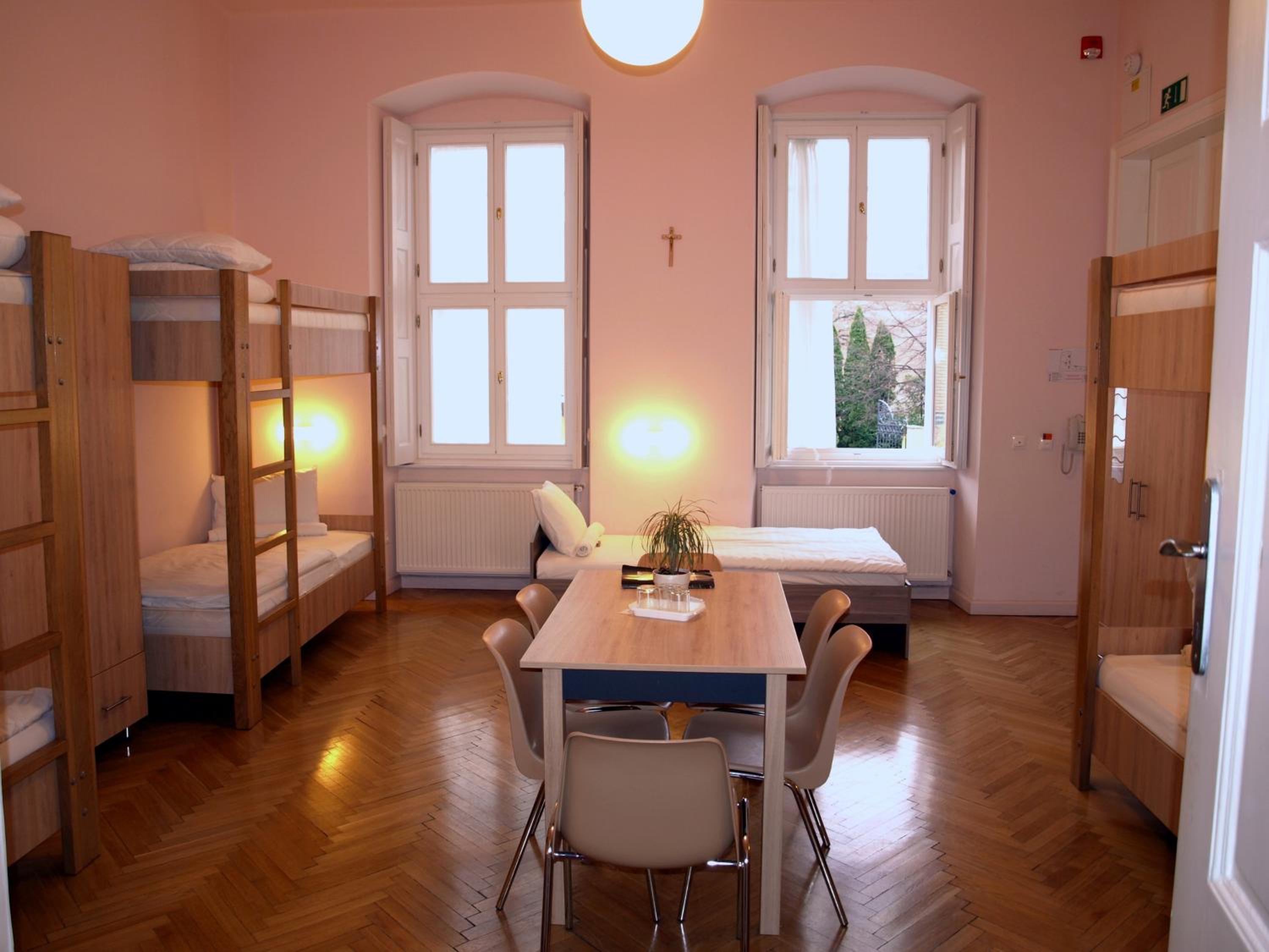 Ciszterci Szállás Pécs view 5