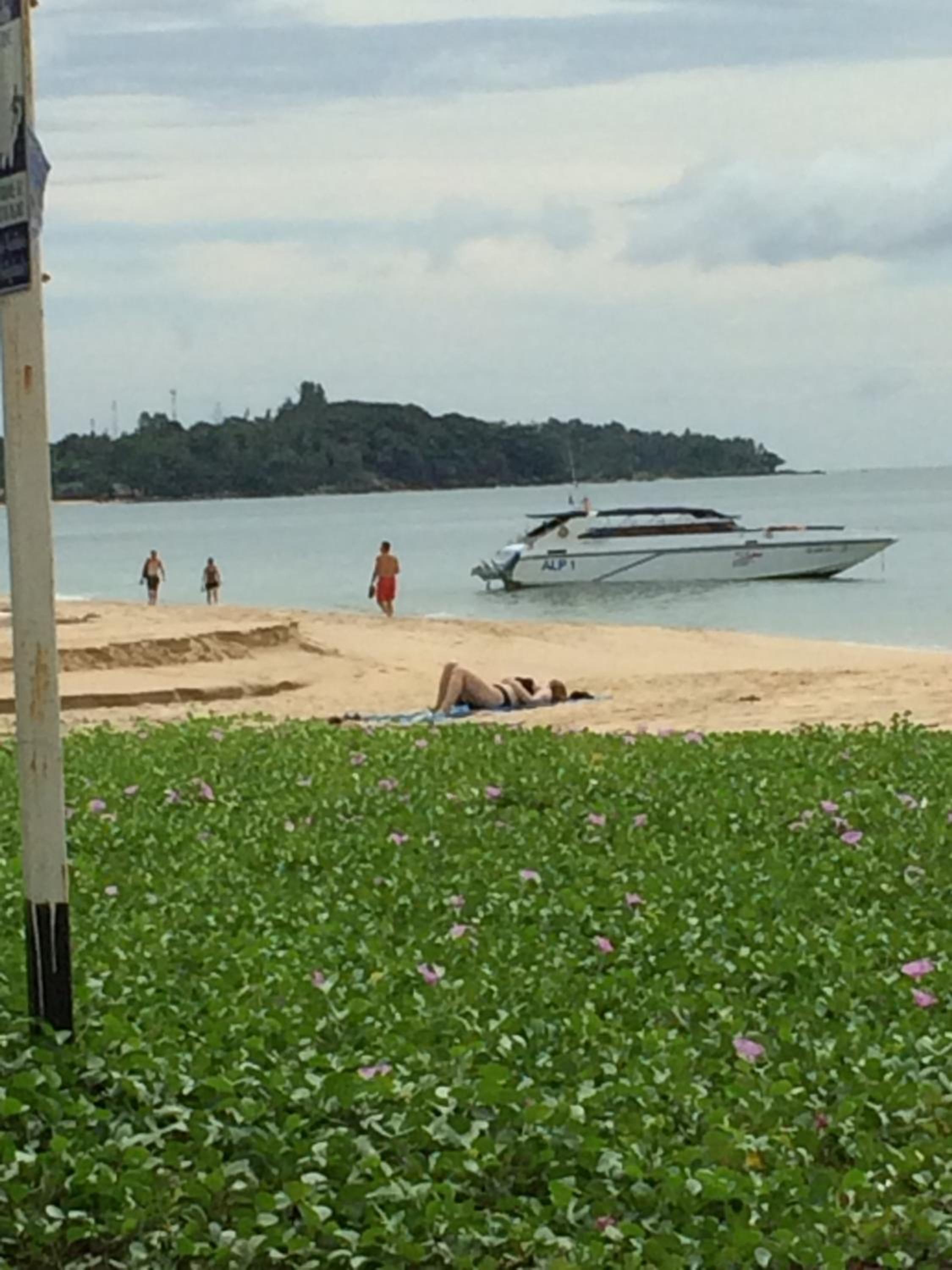 Baan Sri Lanta Sand