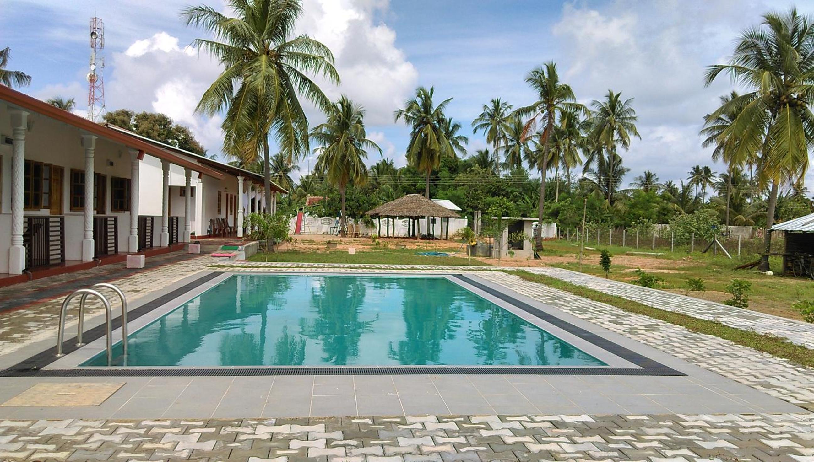 Shan Guest and Restaurant Nilaveli