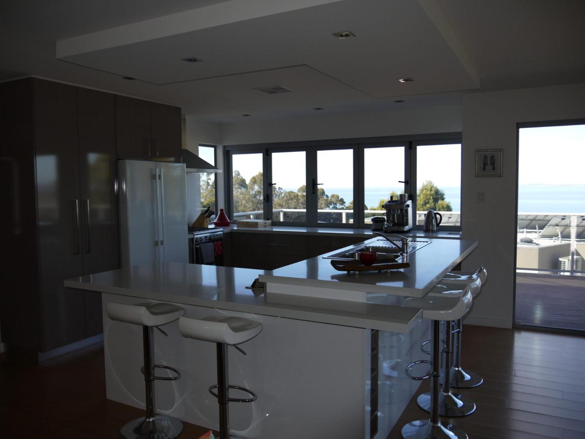 Spectacular Holiday Living