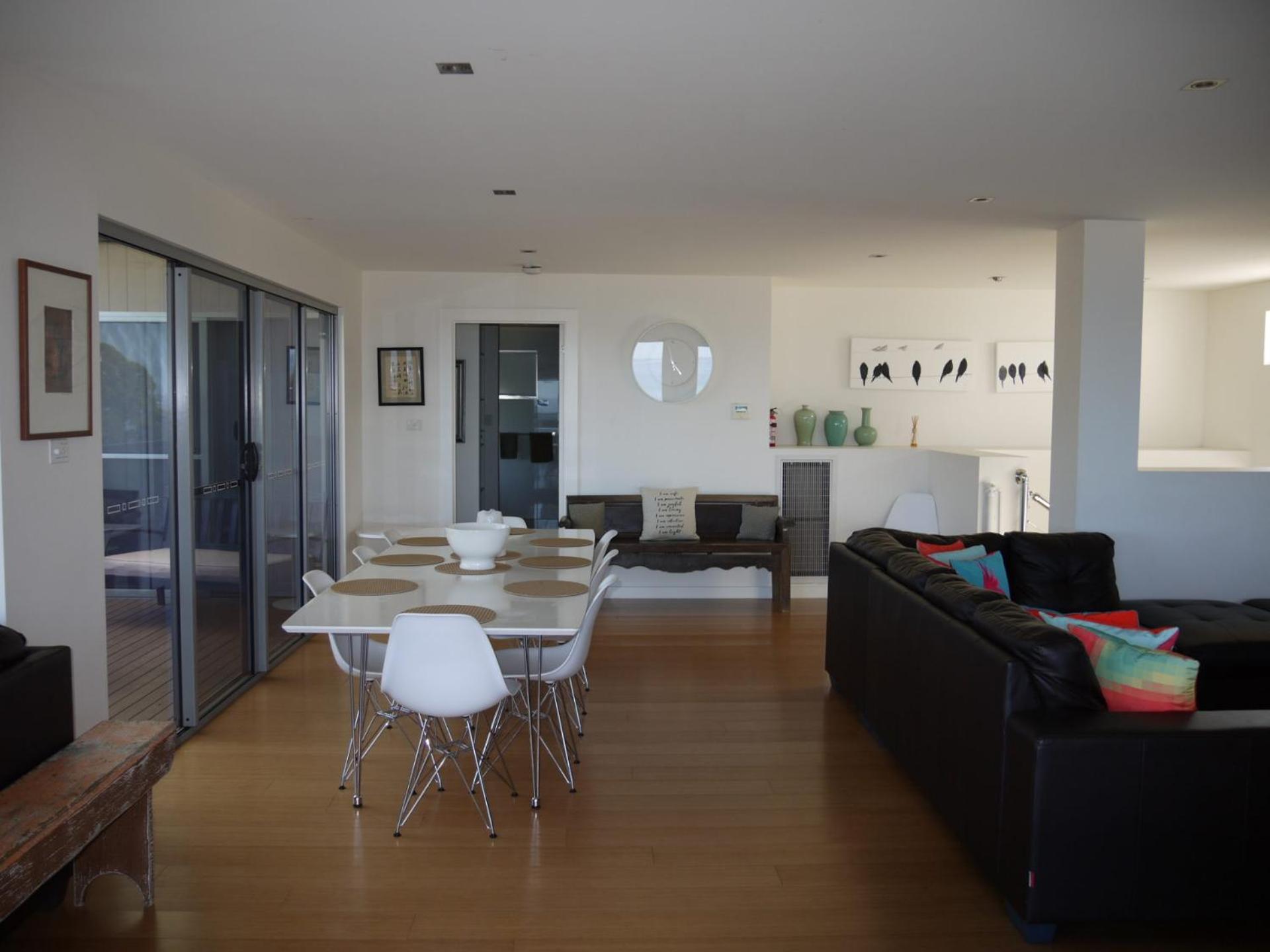 Spectacular Holiday Living