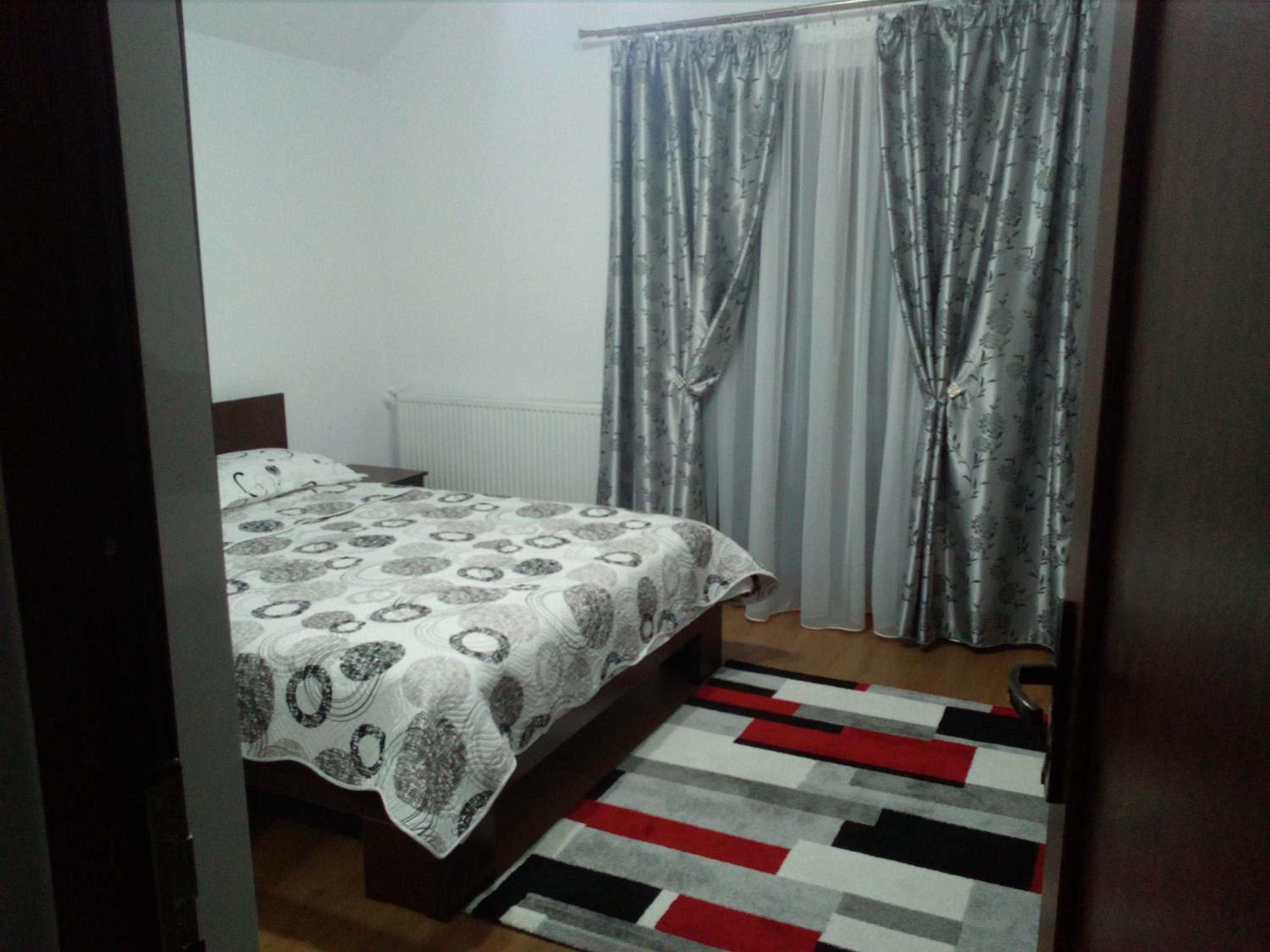 Photo 37