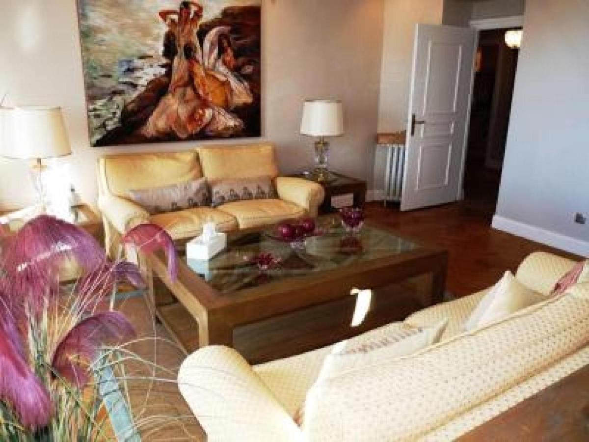 Charming 2 bedroom apt in Central Cannes walking distance to beaches Croisette and the Palais 678 view 5