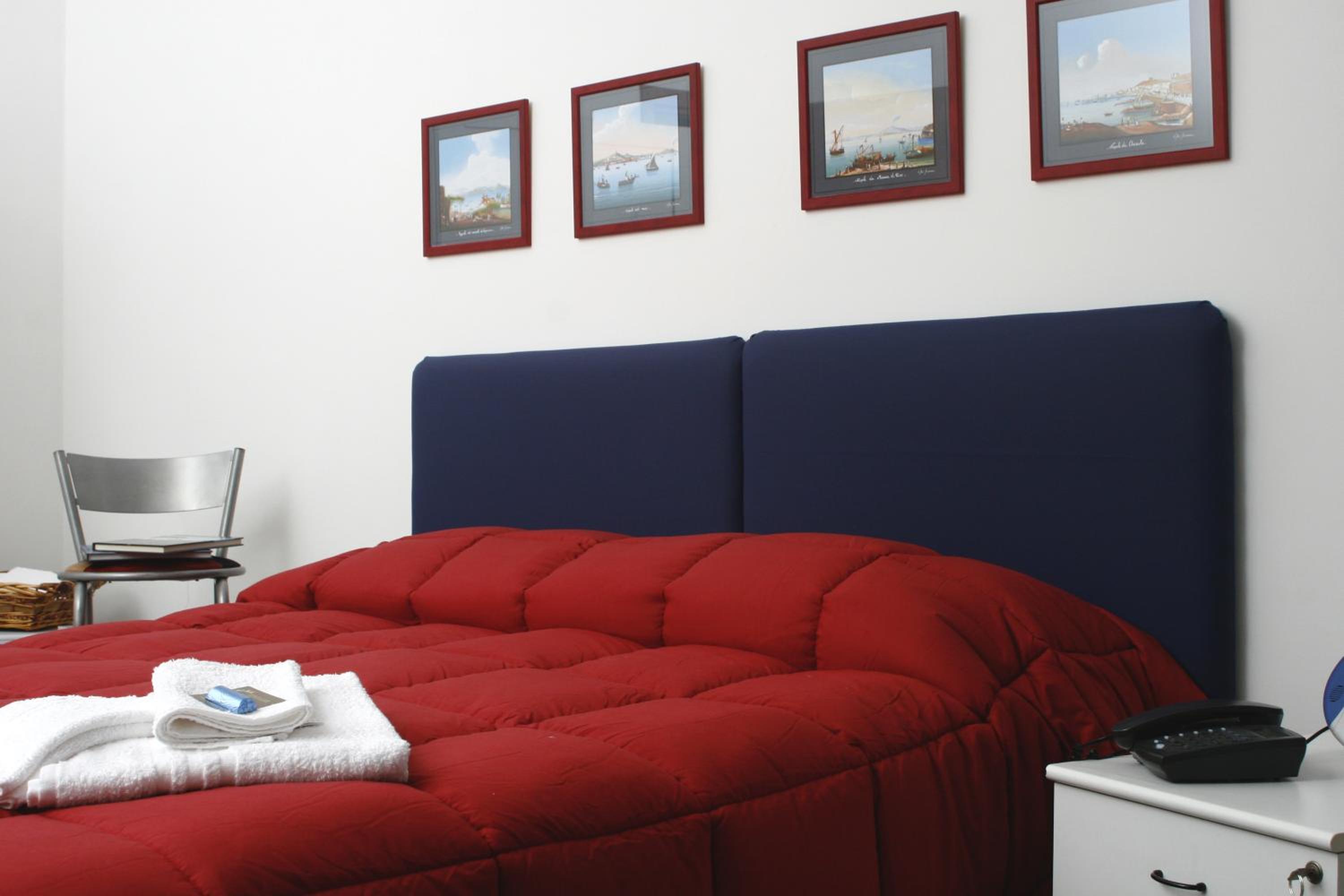 B&B Galileo en Naples — bedroom