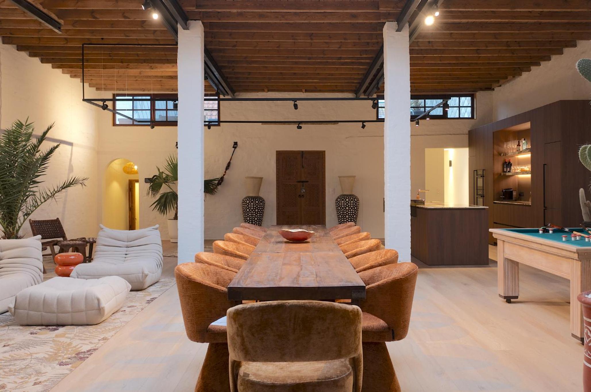 JAMES 74 - exceptional retro design loft in the heart of Knokke