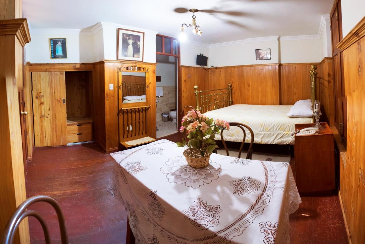 Hotel Museo Casona Ugarte Leon view 2