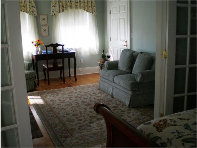 Compass Rose Inn