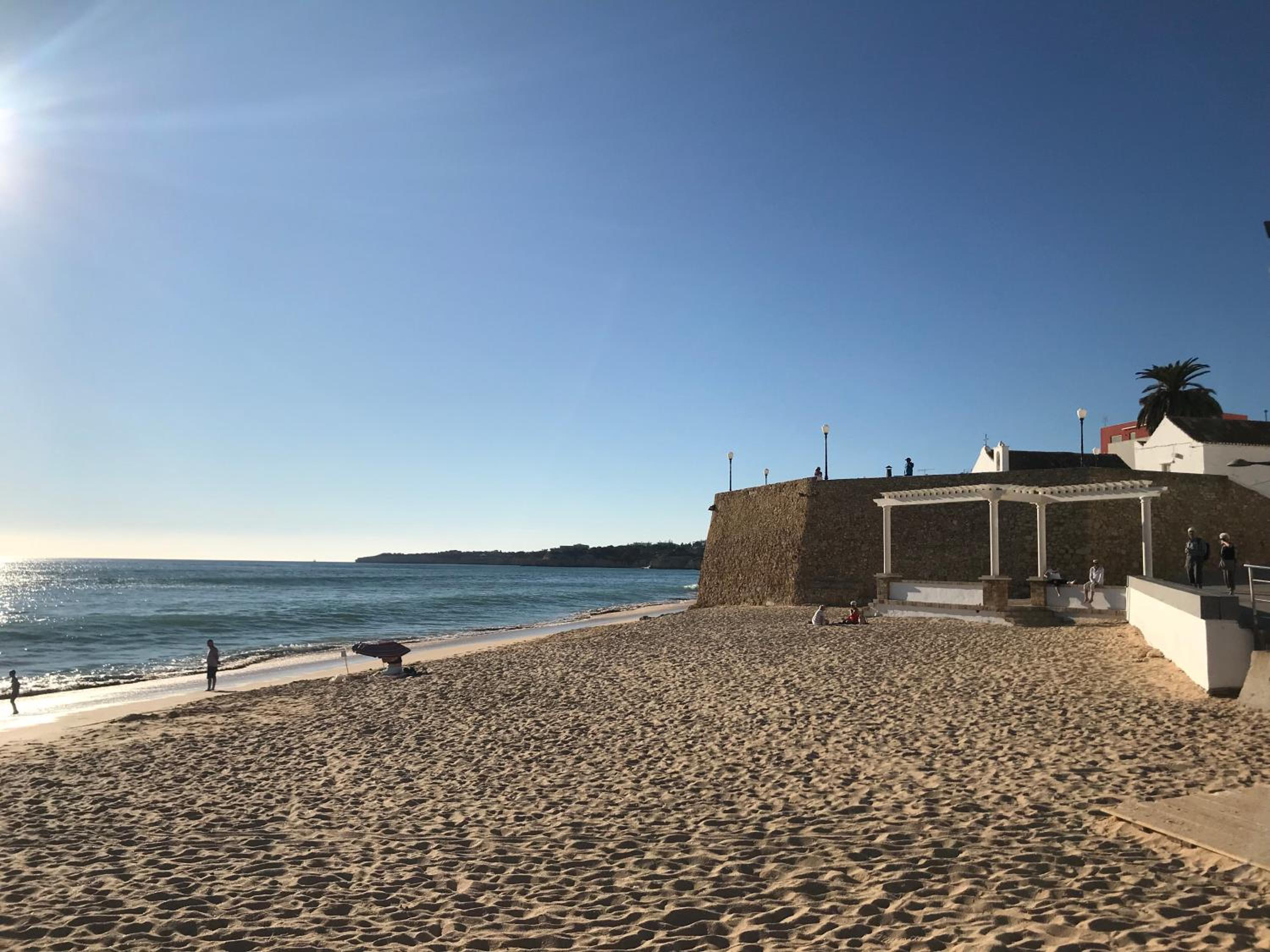 Charming Beach Apartment view 3