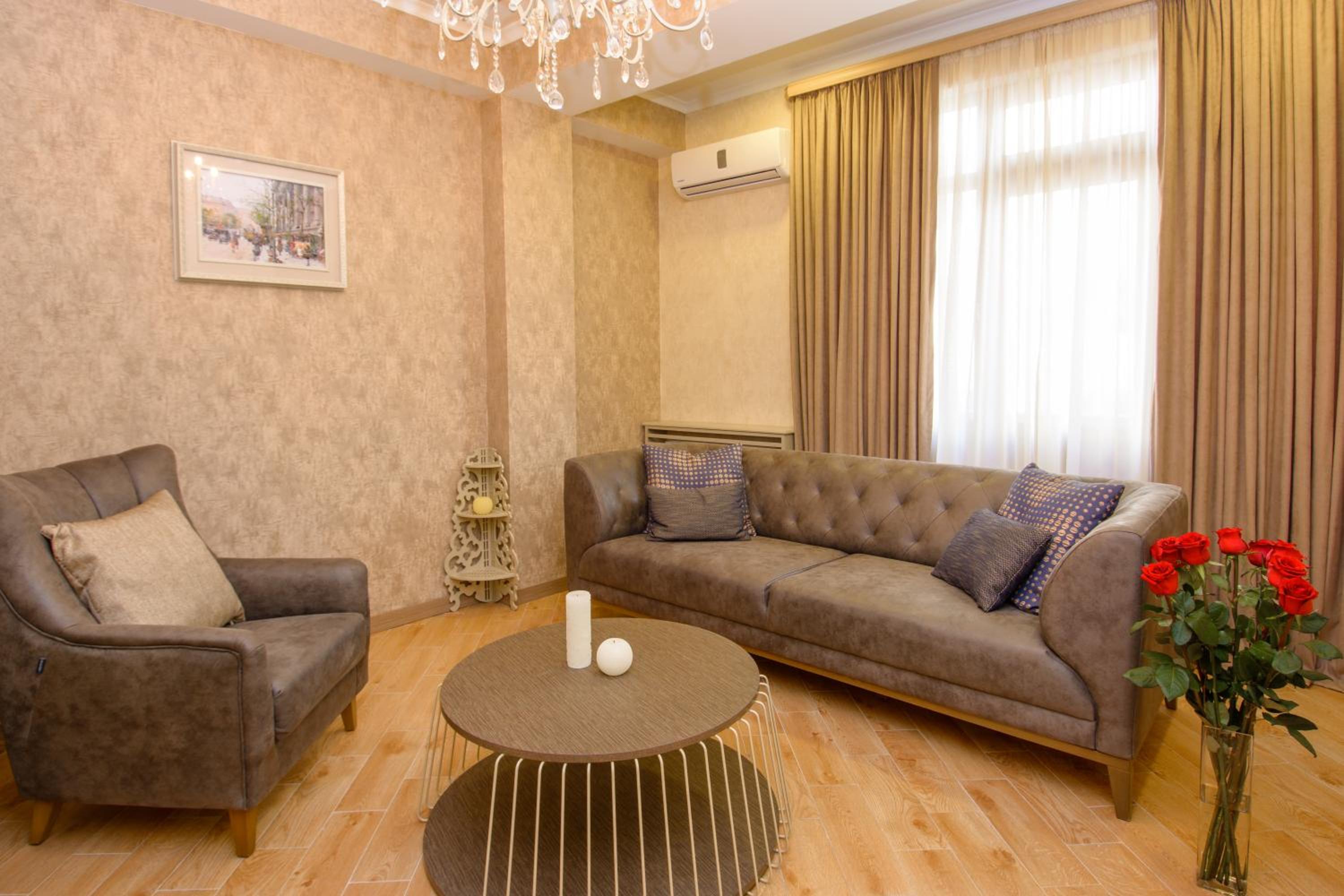 Dat Exx Apartments