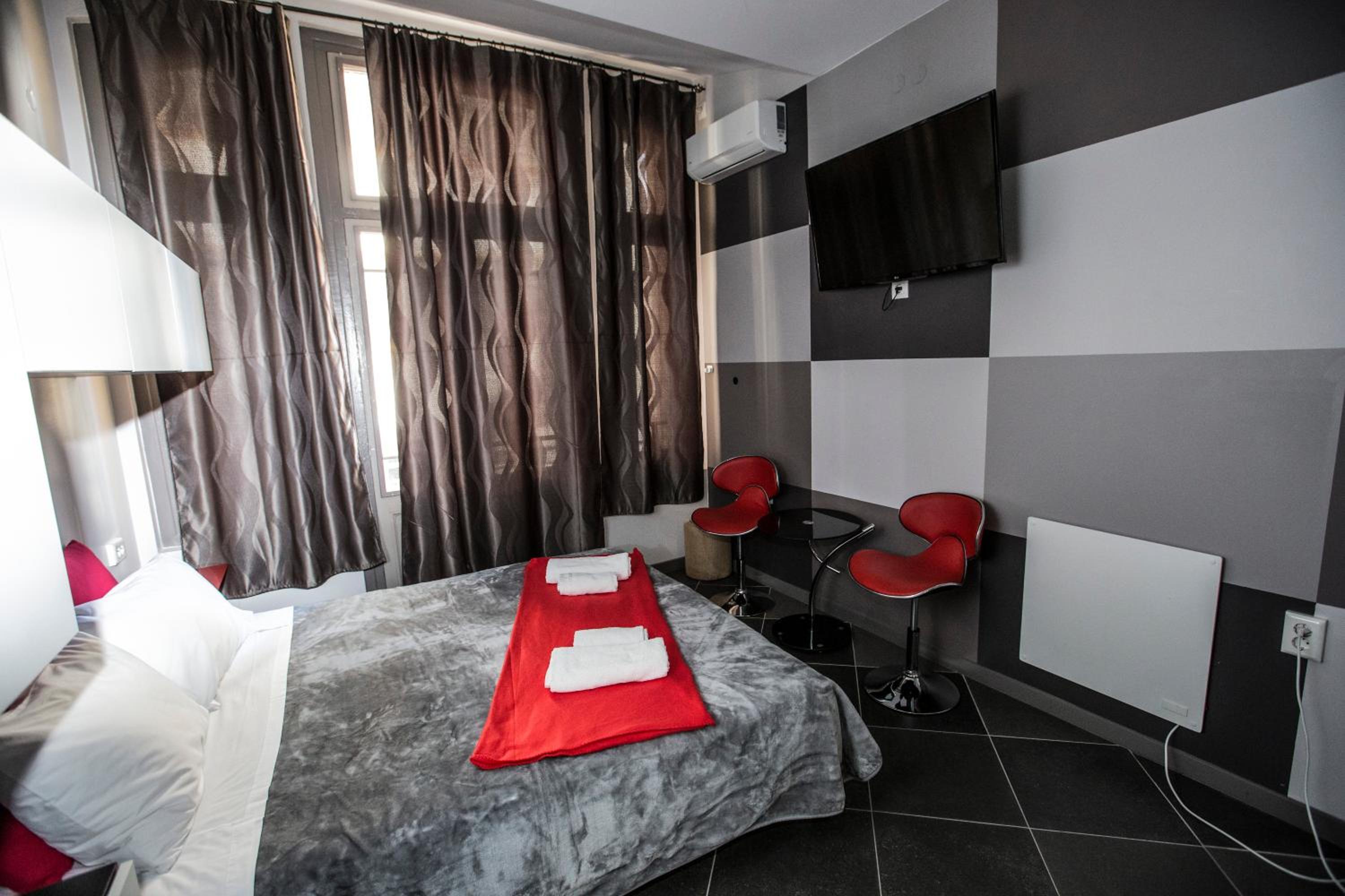 hotel room