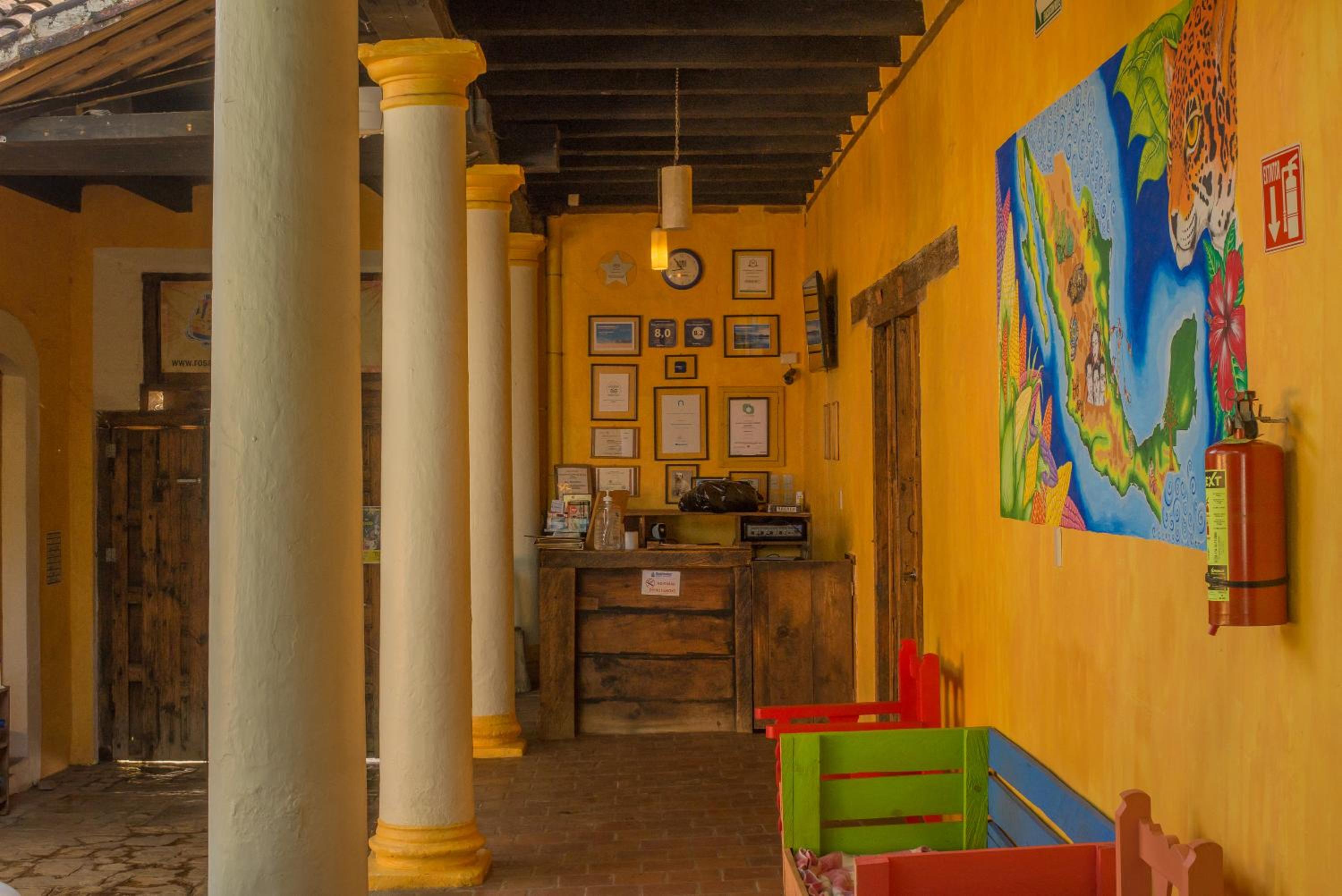 Rossco Hostel & Hotel