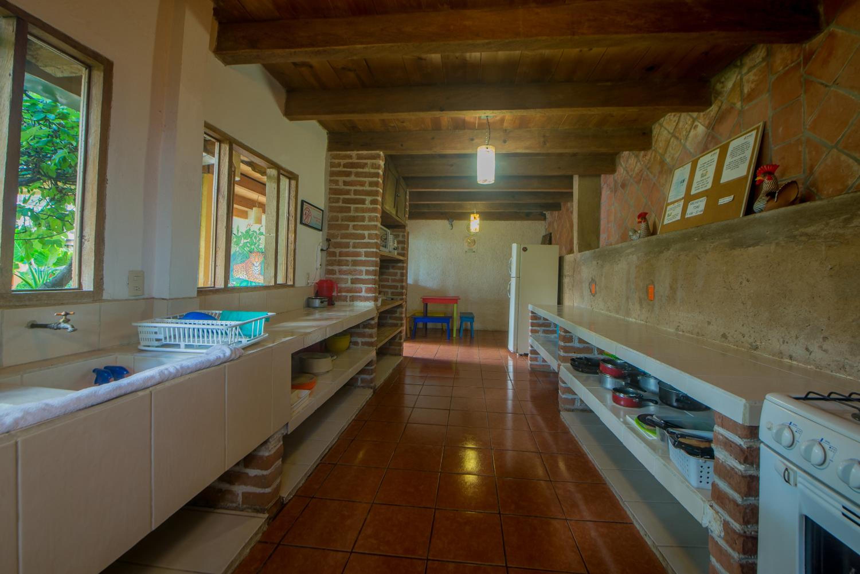 Rossco Hostel & Hotel