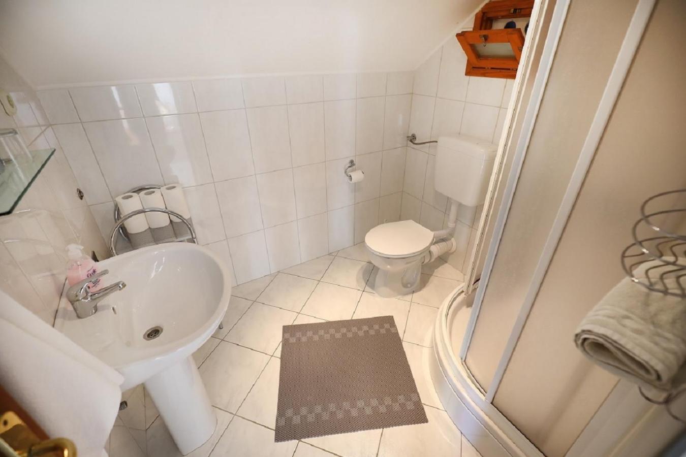 Studio Apartments Pavin view 3