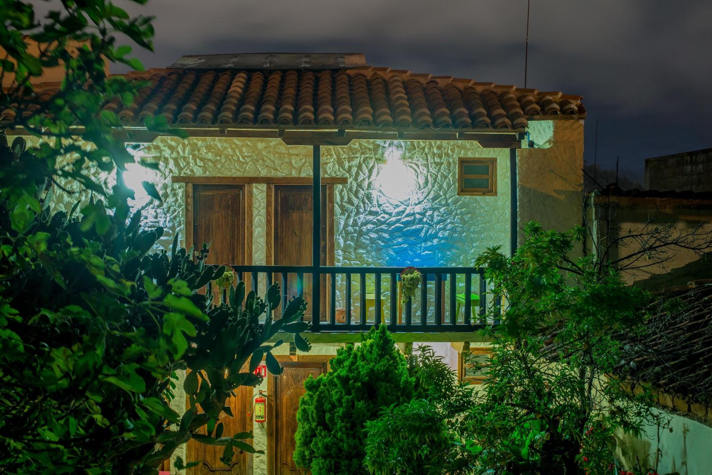Rossco Hostel & Hotel