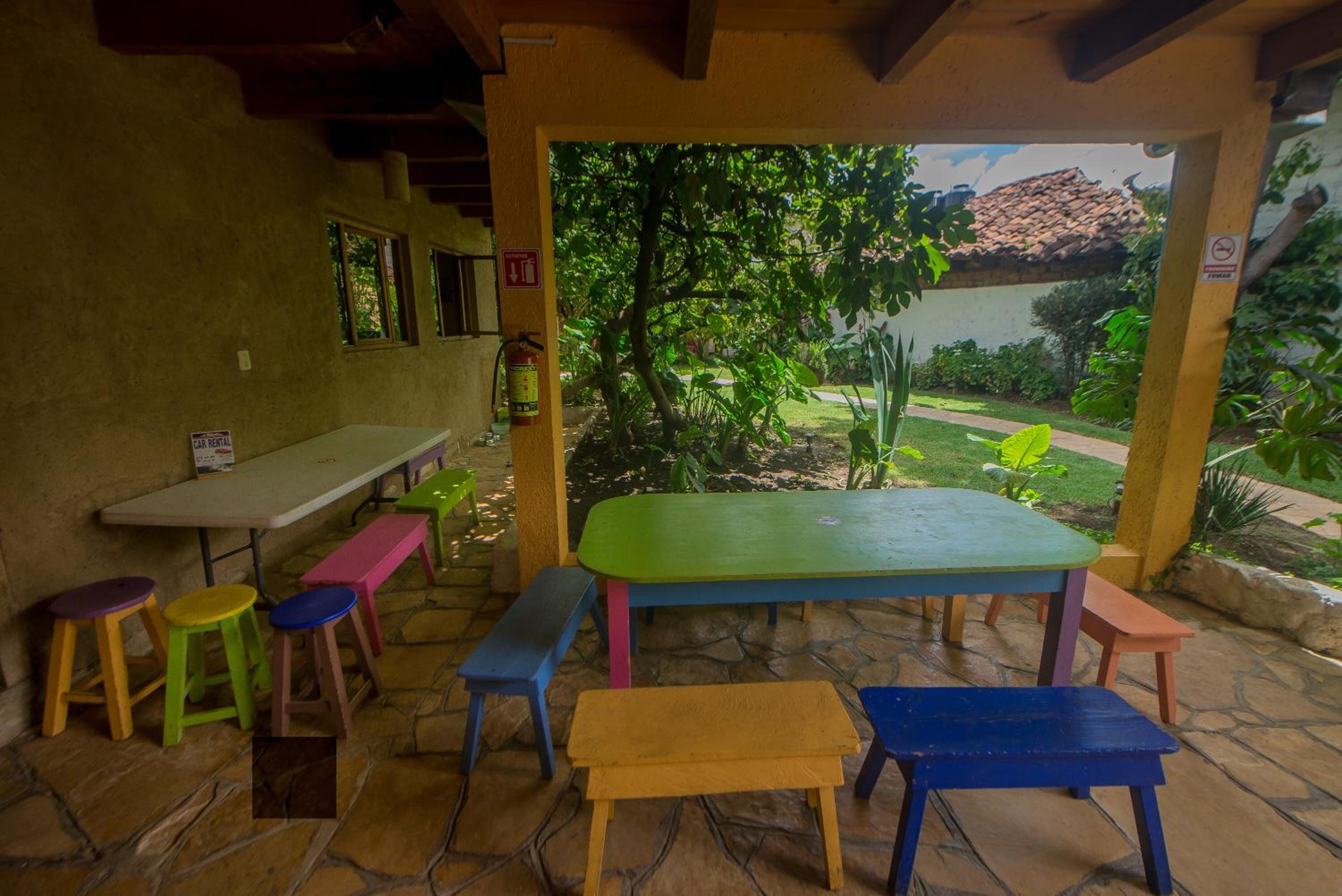 Rossco Hostel & Hotel