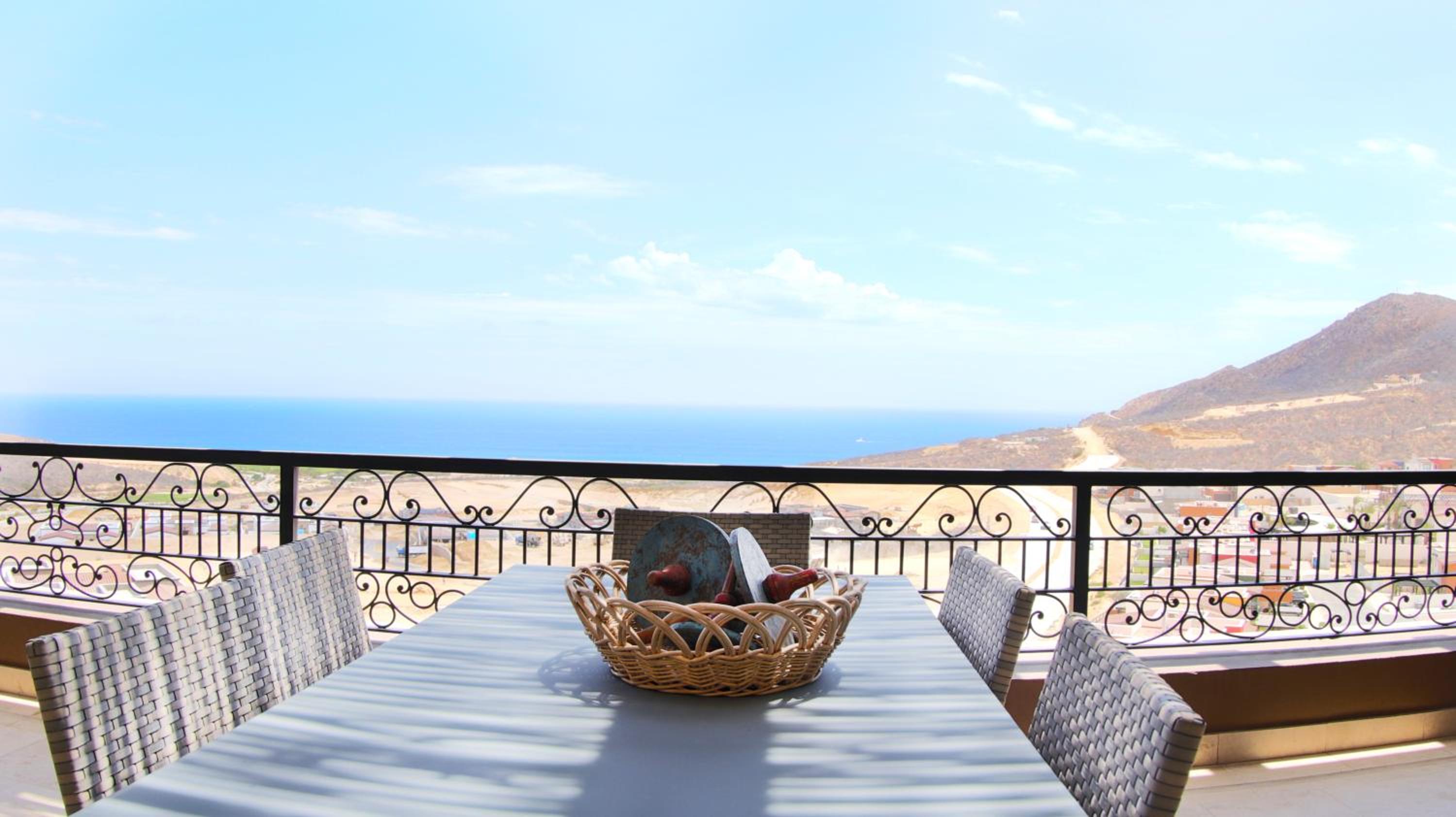 Quivira Los Cabos Condos and Homes -Vacation Rentals