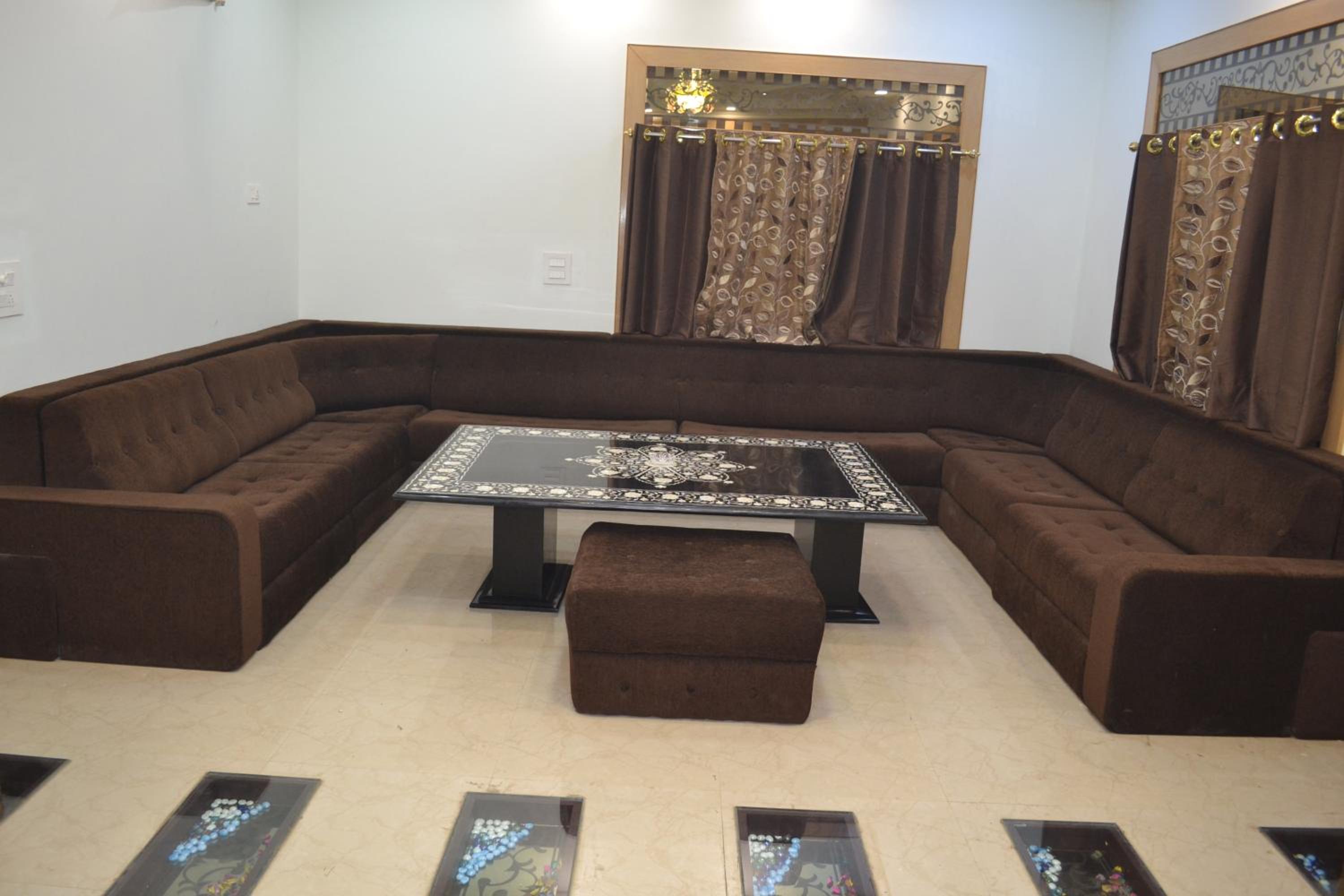 Taj Square A luxurious homestay