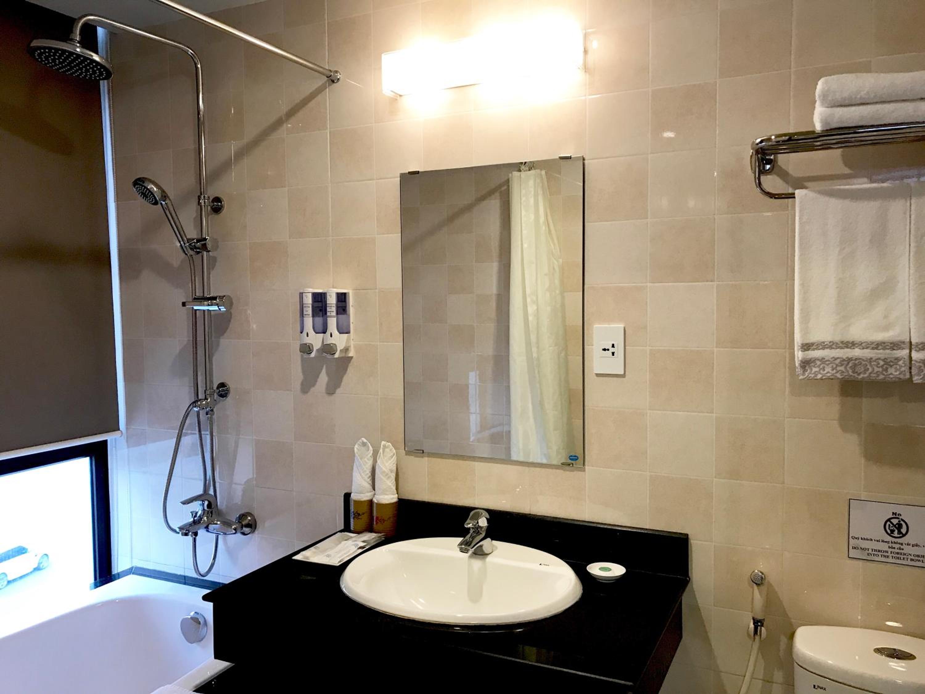 F & F Hotel - Image 4
