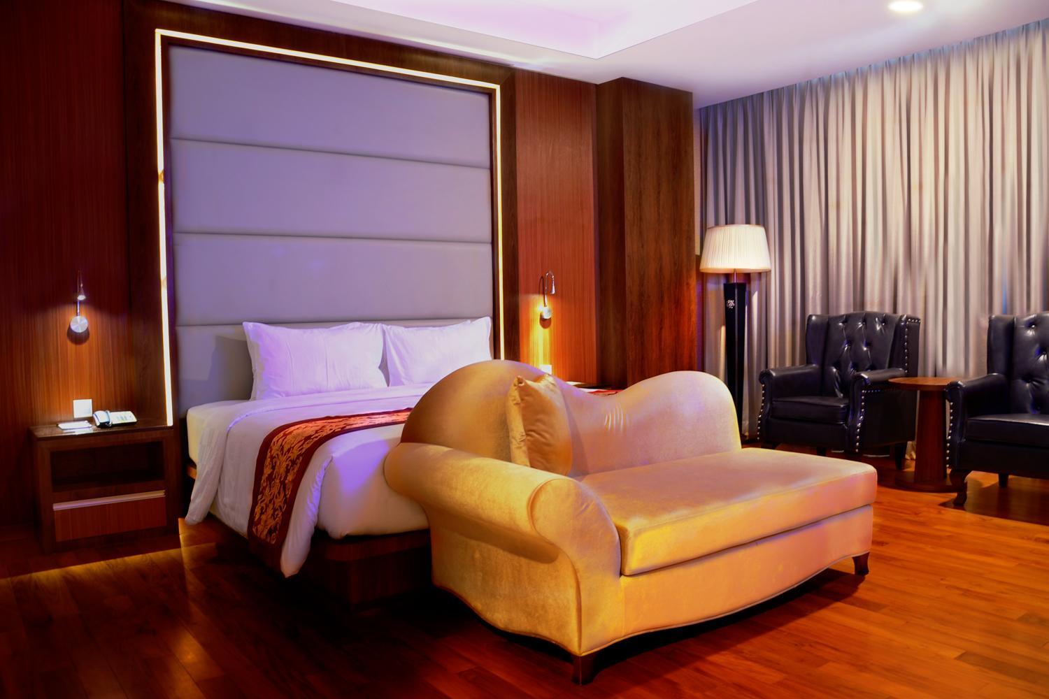 Nagoya Hill Hotel Batam 21