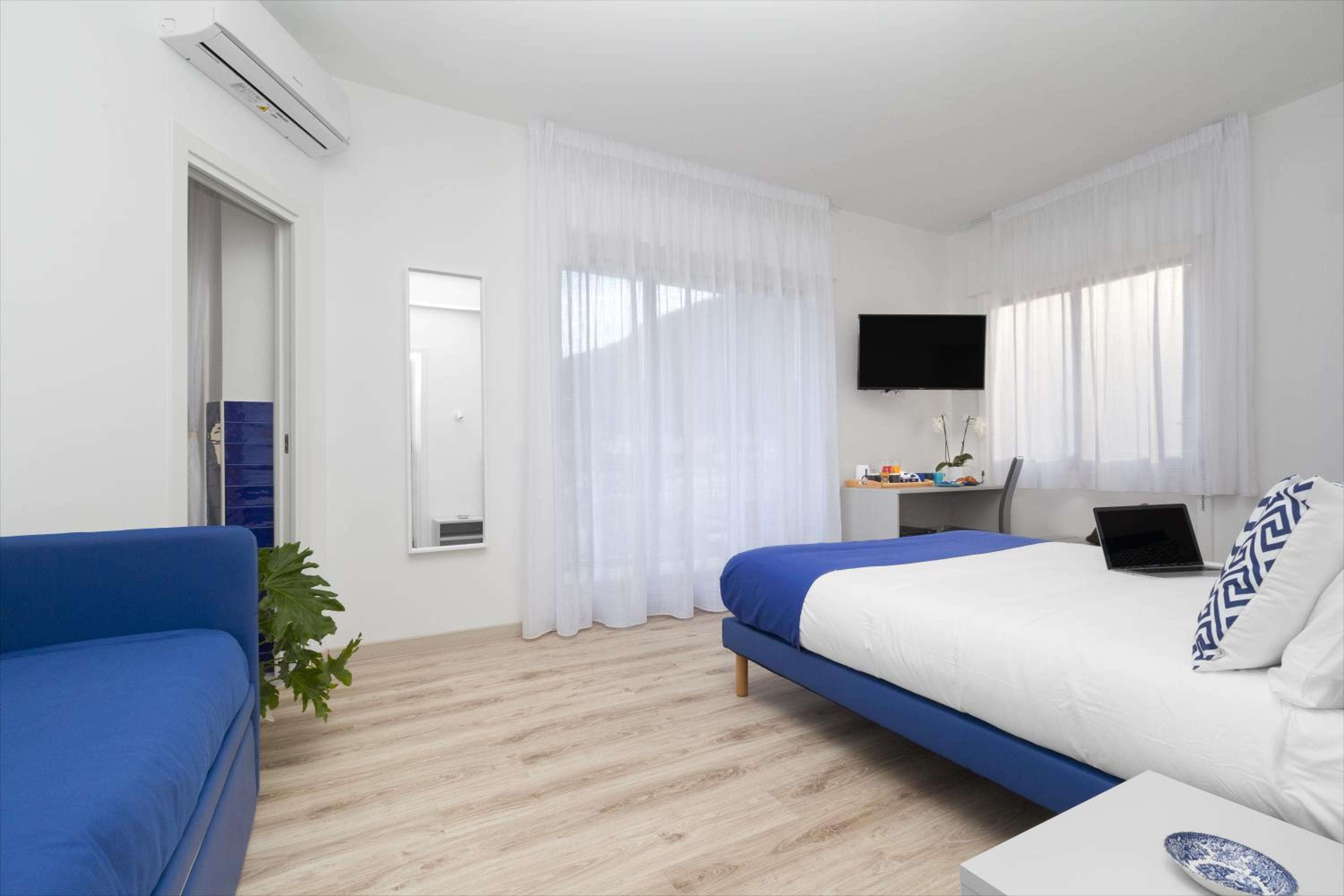 Sirocco Suites — 10