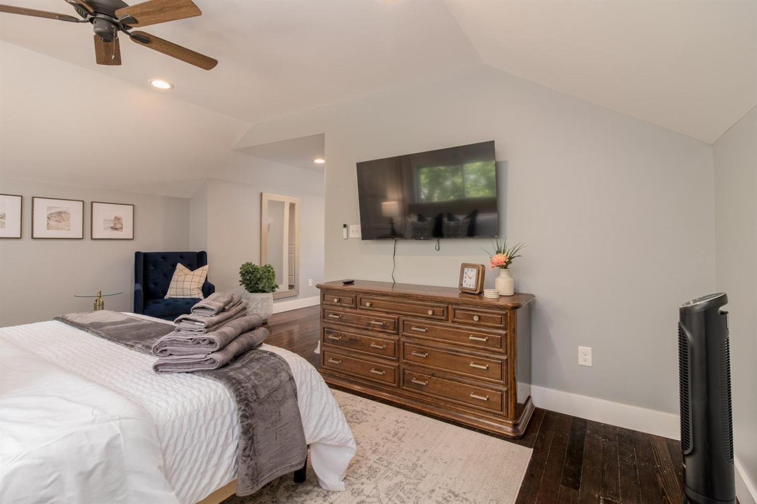 New! 3BR I 2BA Home in the Vibrant City of Hazel Park