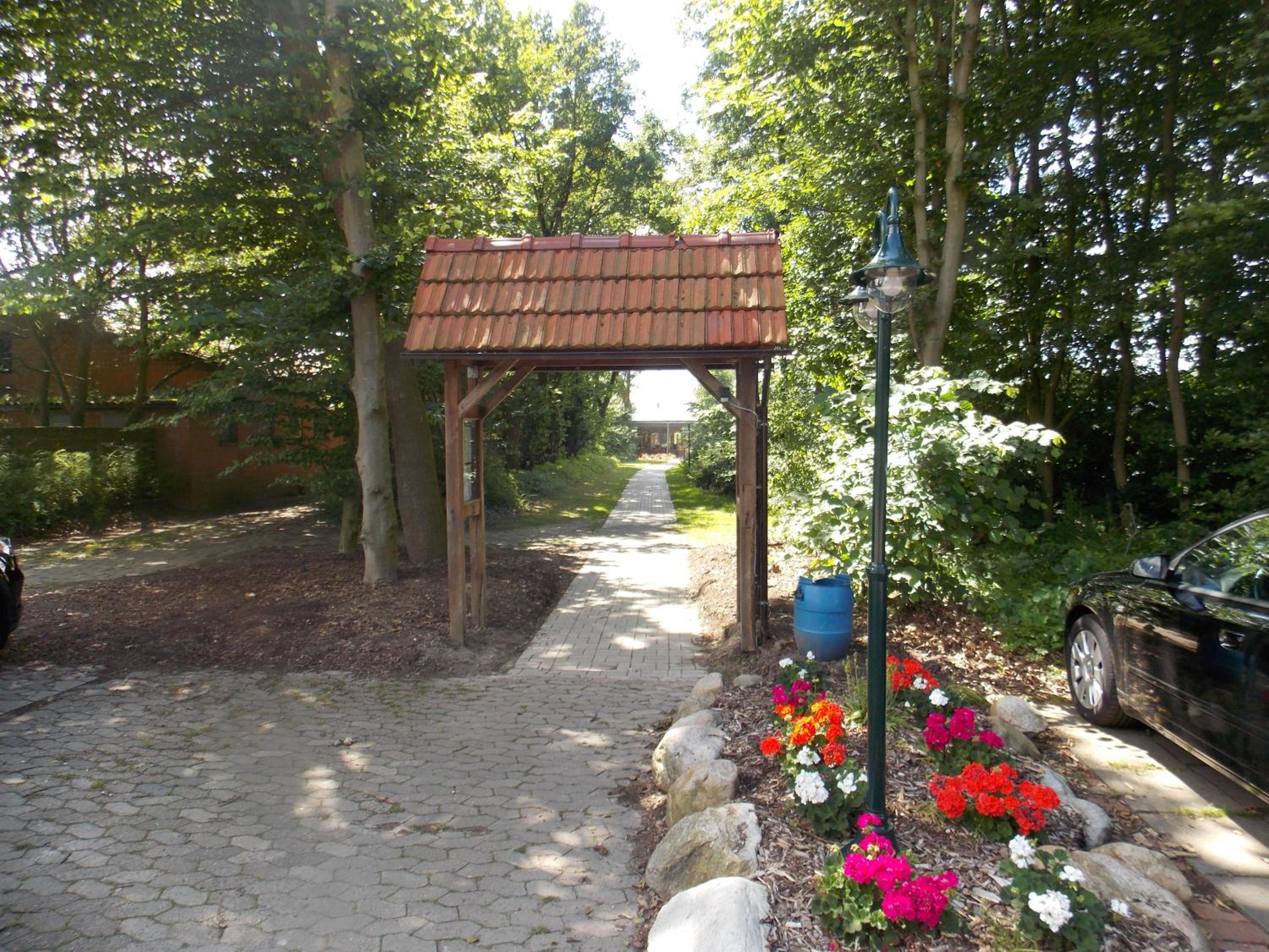 Photo 8