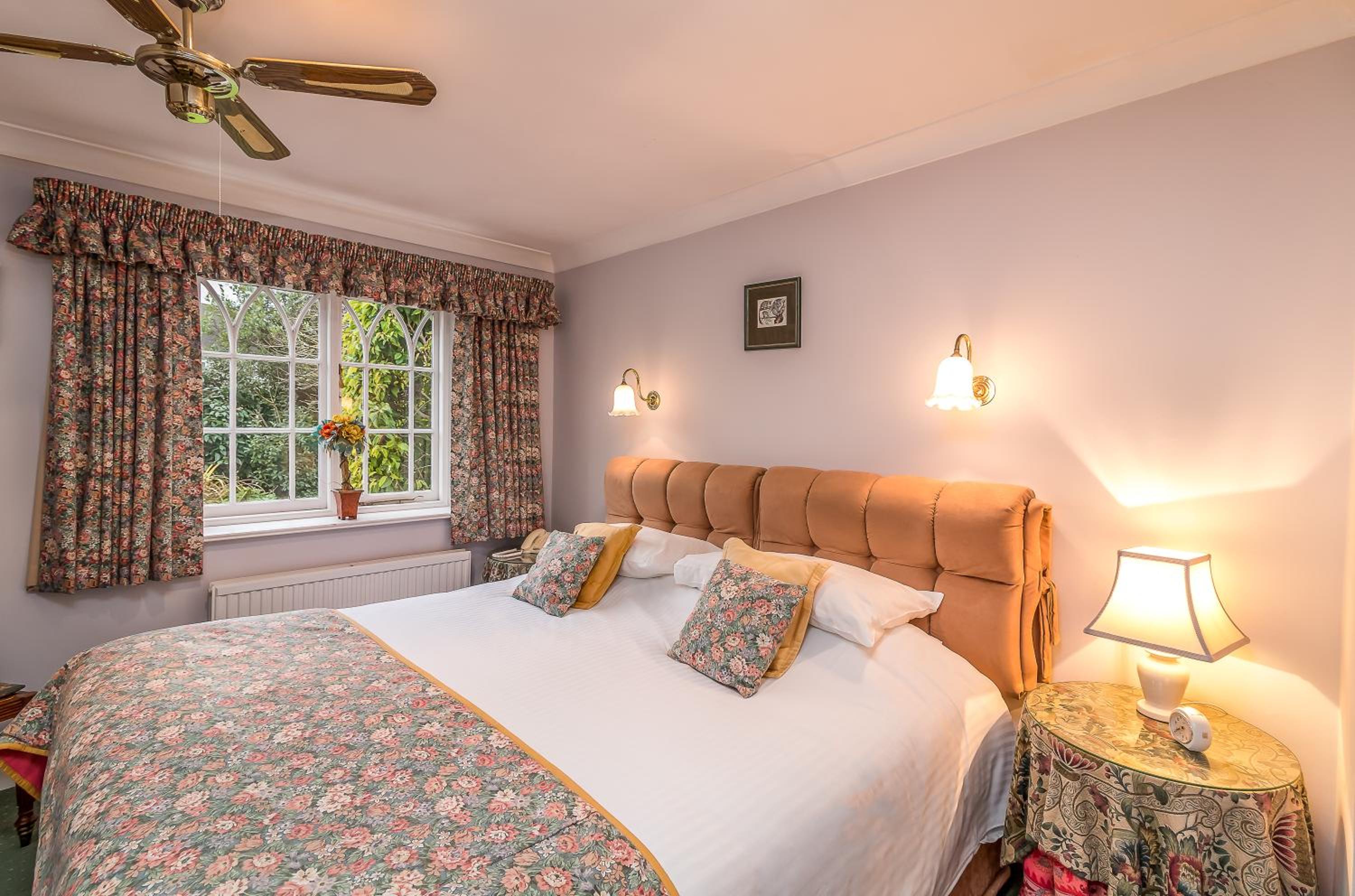 The Lynch Country House