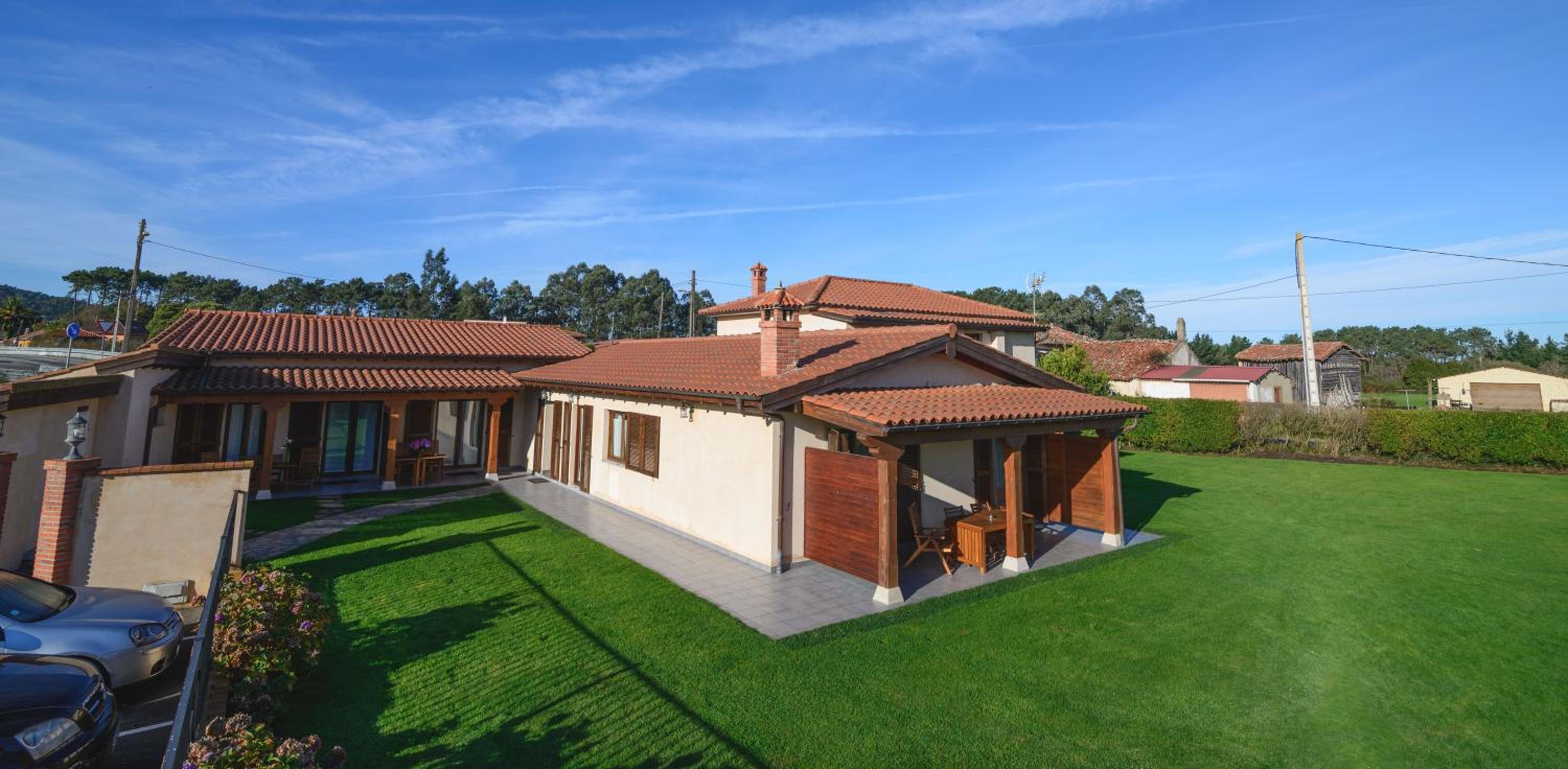 Casona de Llanorrozo Apartamentos Rurales