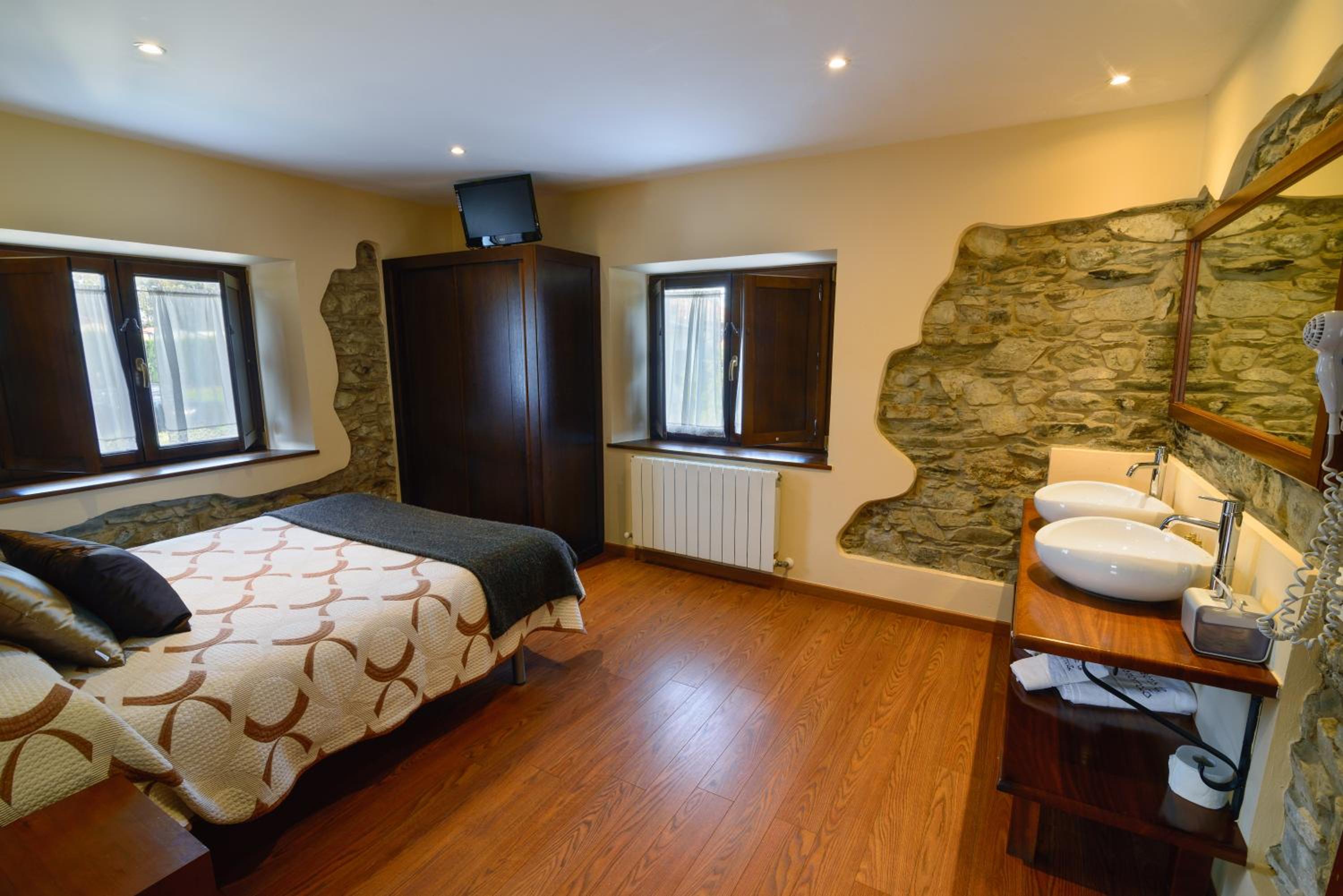 Casona de Llanorrozo Apartamentos Rurales