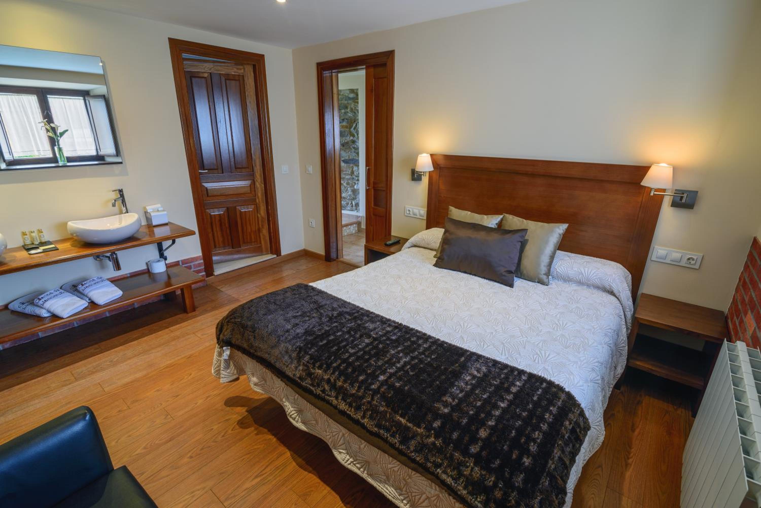 Casona de Llanorrozo Apartamentos Rurales